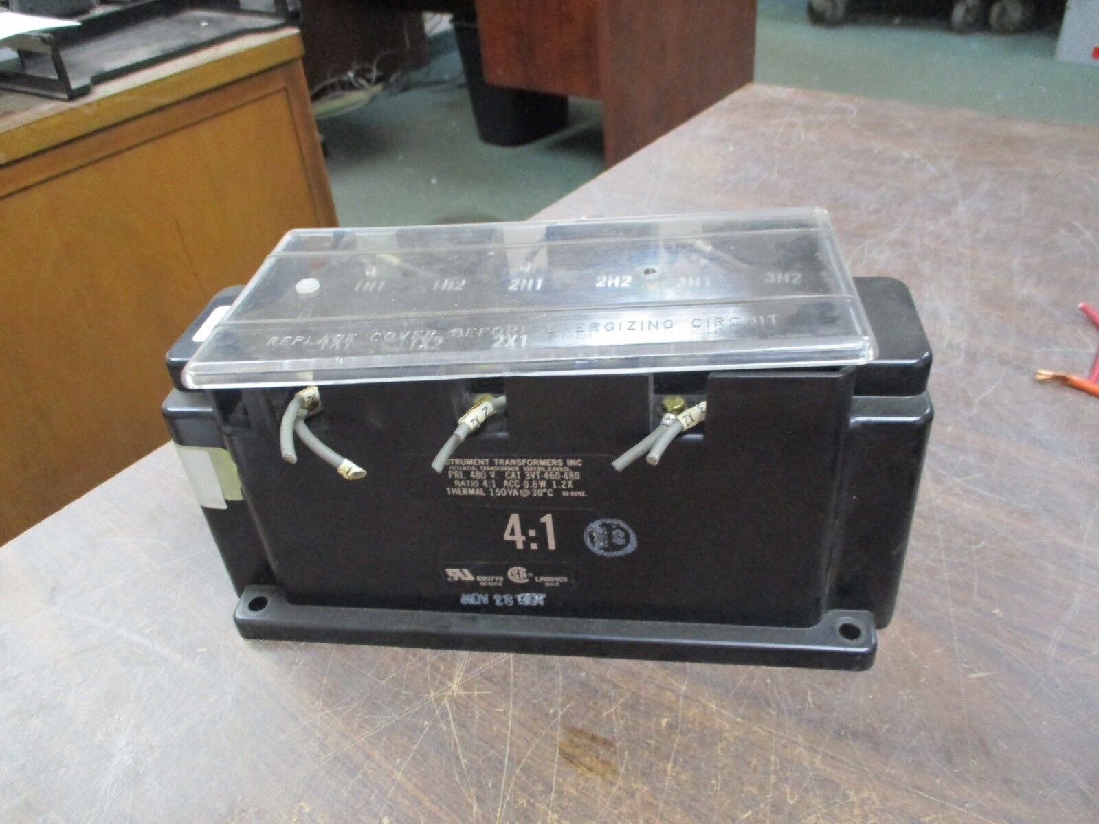 Instrument Transformers Potential Transformer 3VT-460-480 Pri:480V Ratio 4:1