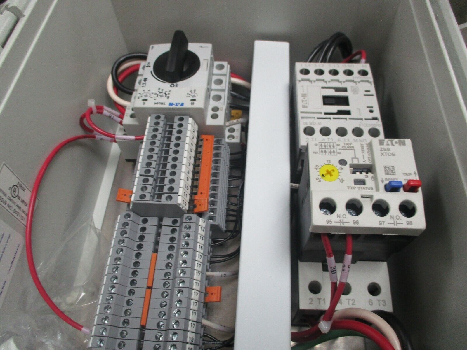 Eaton Type 3R Non-Fusible Combination DIL M12-10 XTCE012B10/ZEB XTOE 24V Coil