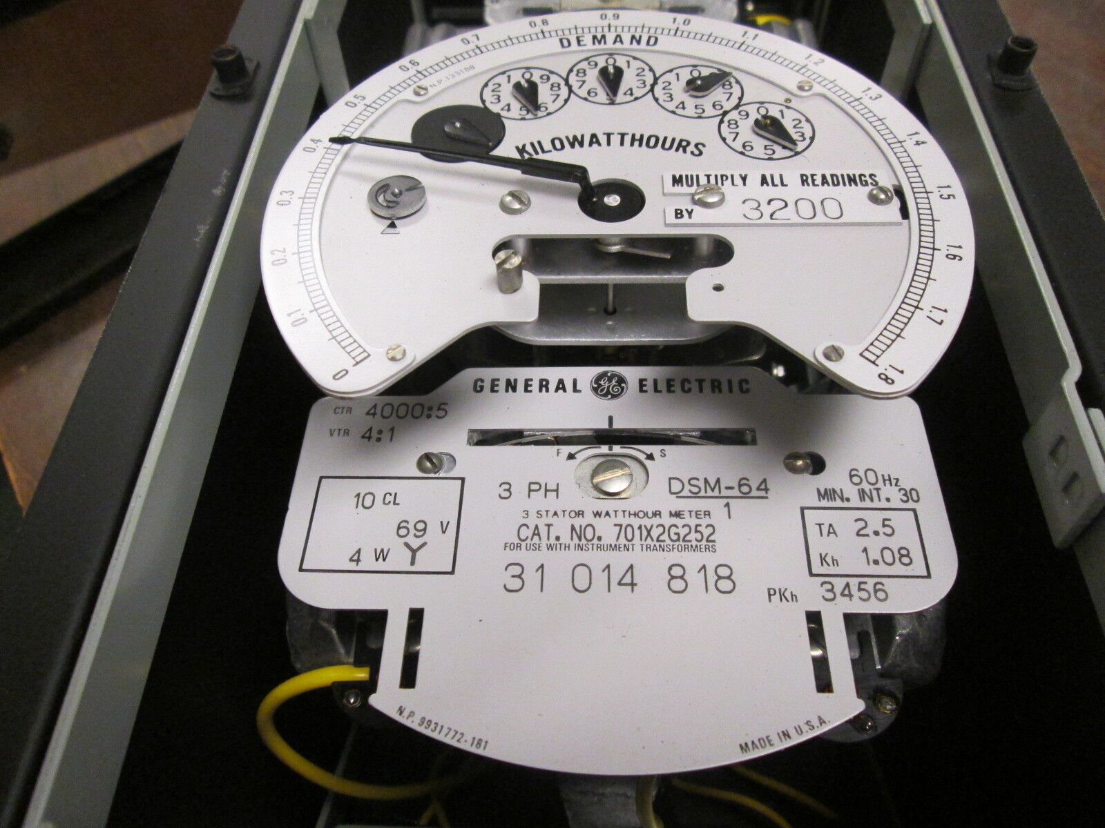 GE Type DSM-64 Kilowatthour Meter 701X2G252 3Ph 60Hz Used