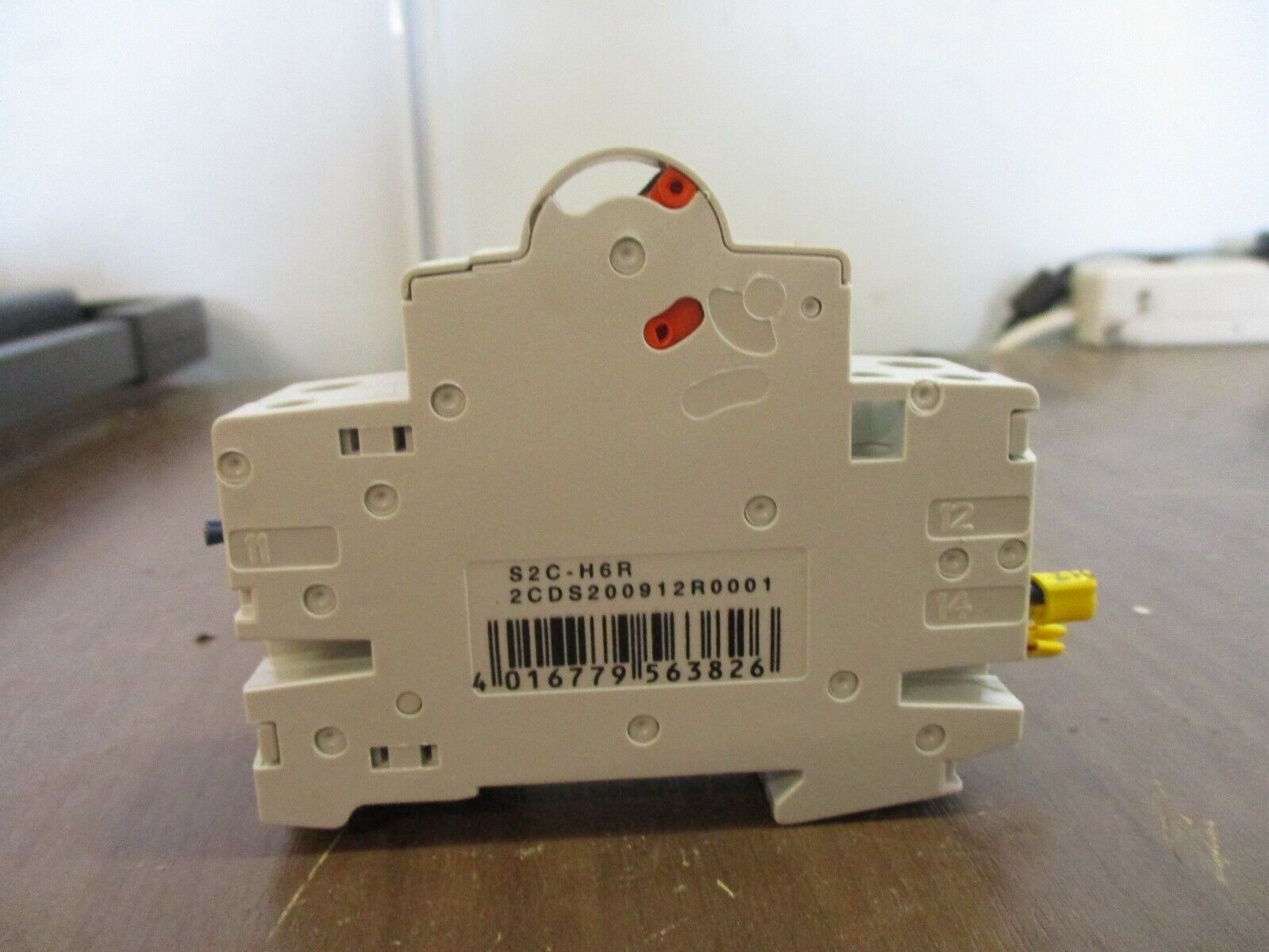 ABB Circuit Breaker w/ Aux Contact S 201 K2A 2A 230/400V 1P S2C-H6R Aux Contact