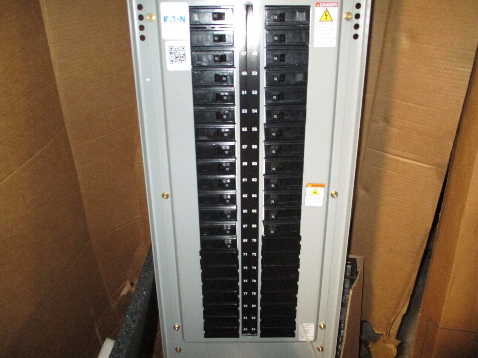 Eaton Main Lug Panelboard Interior w/ Box & Cover EZB2060R / EZV2060F 225A 3W