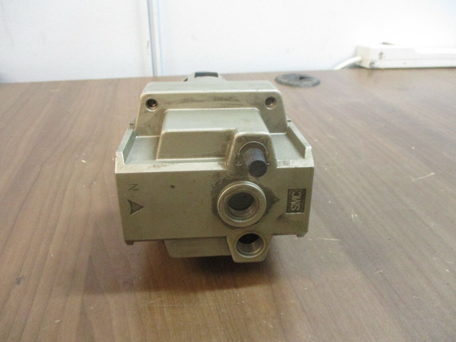 SMC Lubricator NAL6000-N10 1.0mpa Used