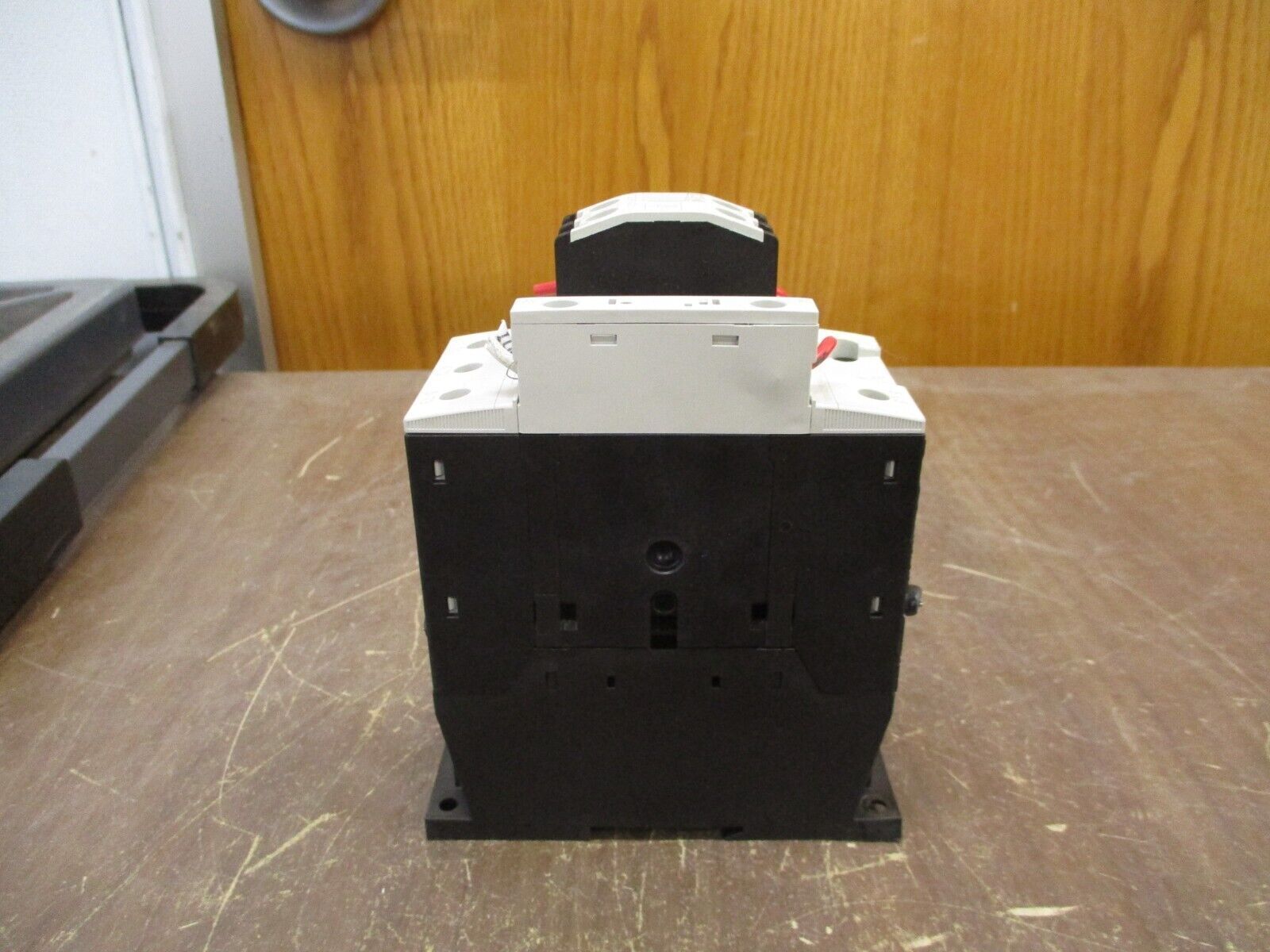 Eaton Contactor XTCE040D 120V Coil 55A 600W w/ Aux Contact Block Used