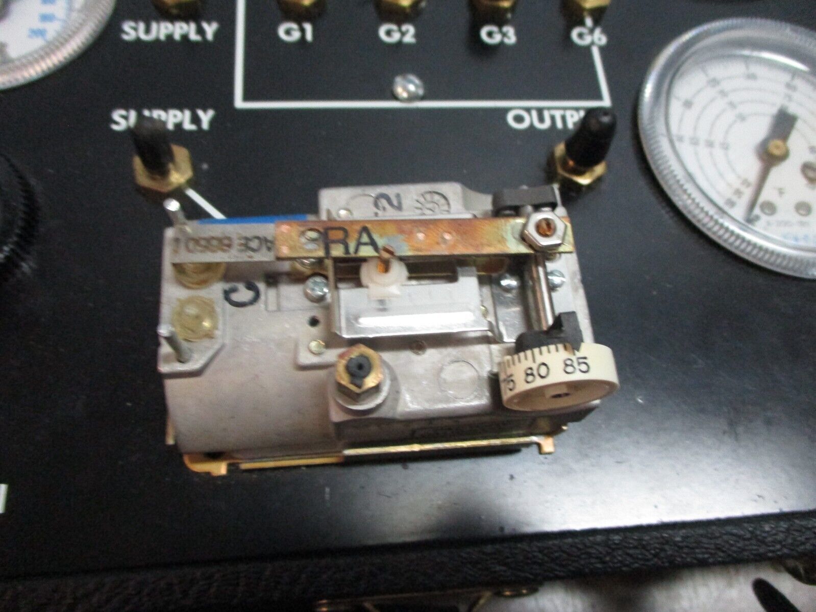 Johnson Controls Room Temperature Monitor T-4002 Used