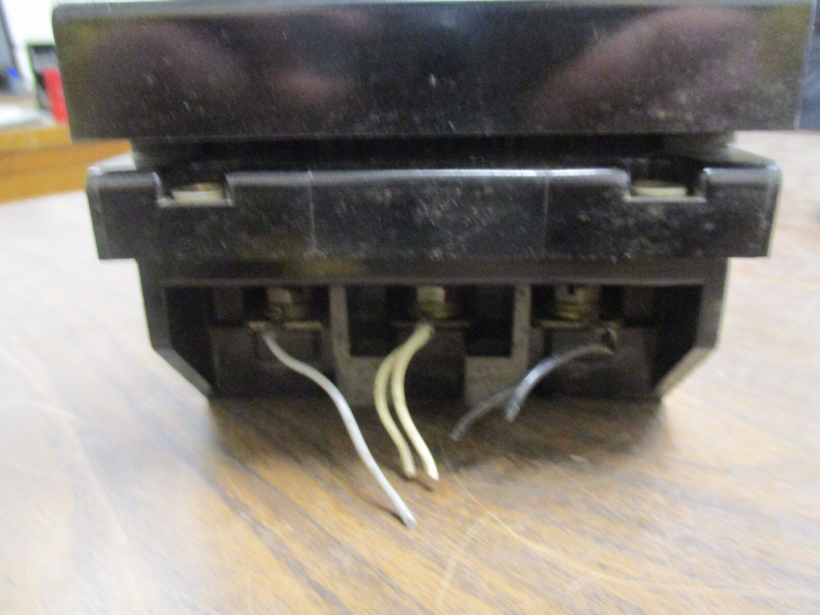 AEG Fuse Pullout w/ Fuses LtSiSt 167 160A 660V Fuses: 10A 500V 3P Used