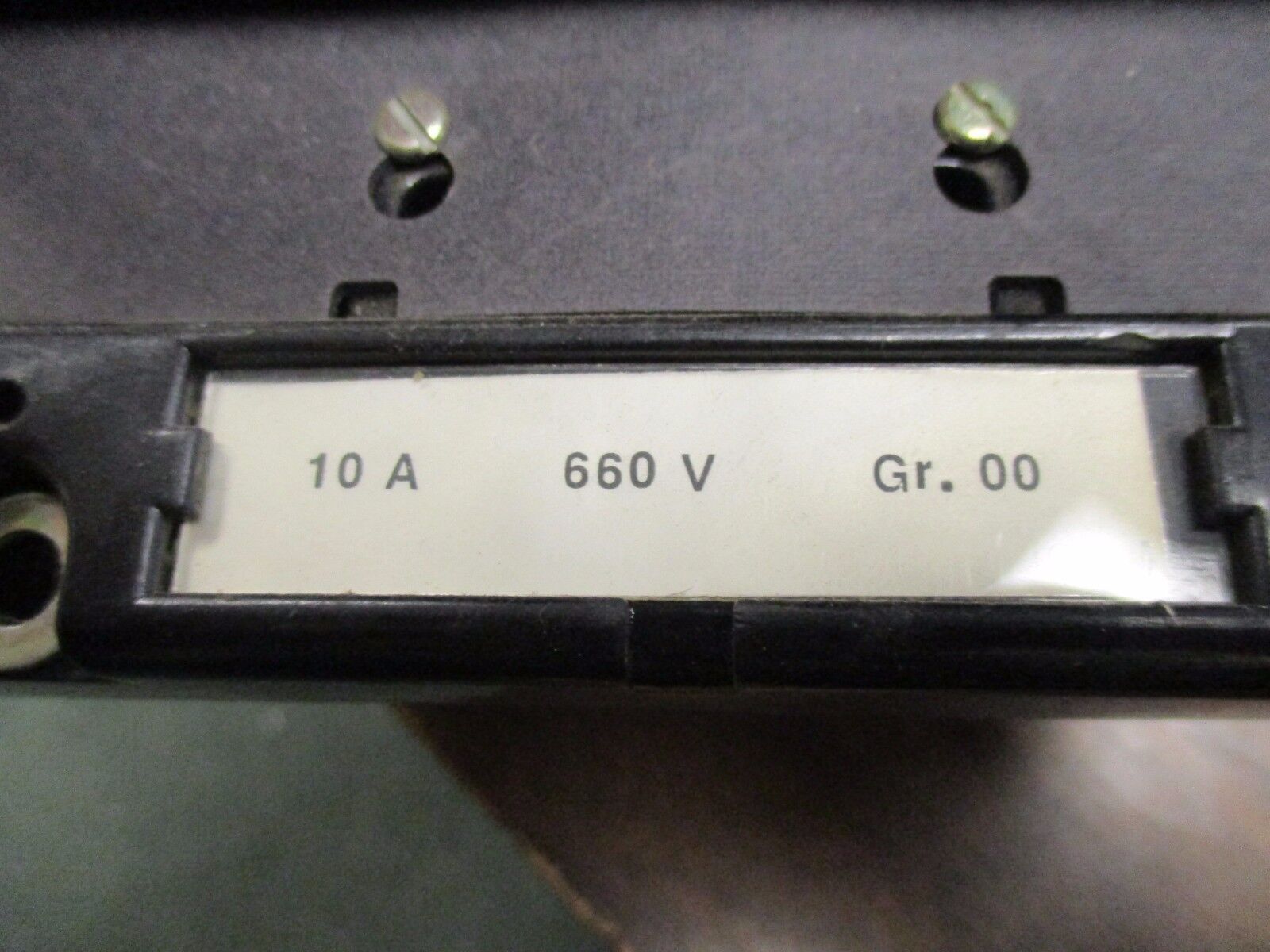 AEG Fuse Pullout w/ Fuses LtSiSt 167 160A 660V Fuses: 10A 500V 3P Used