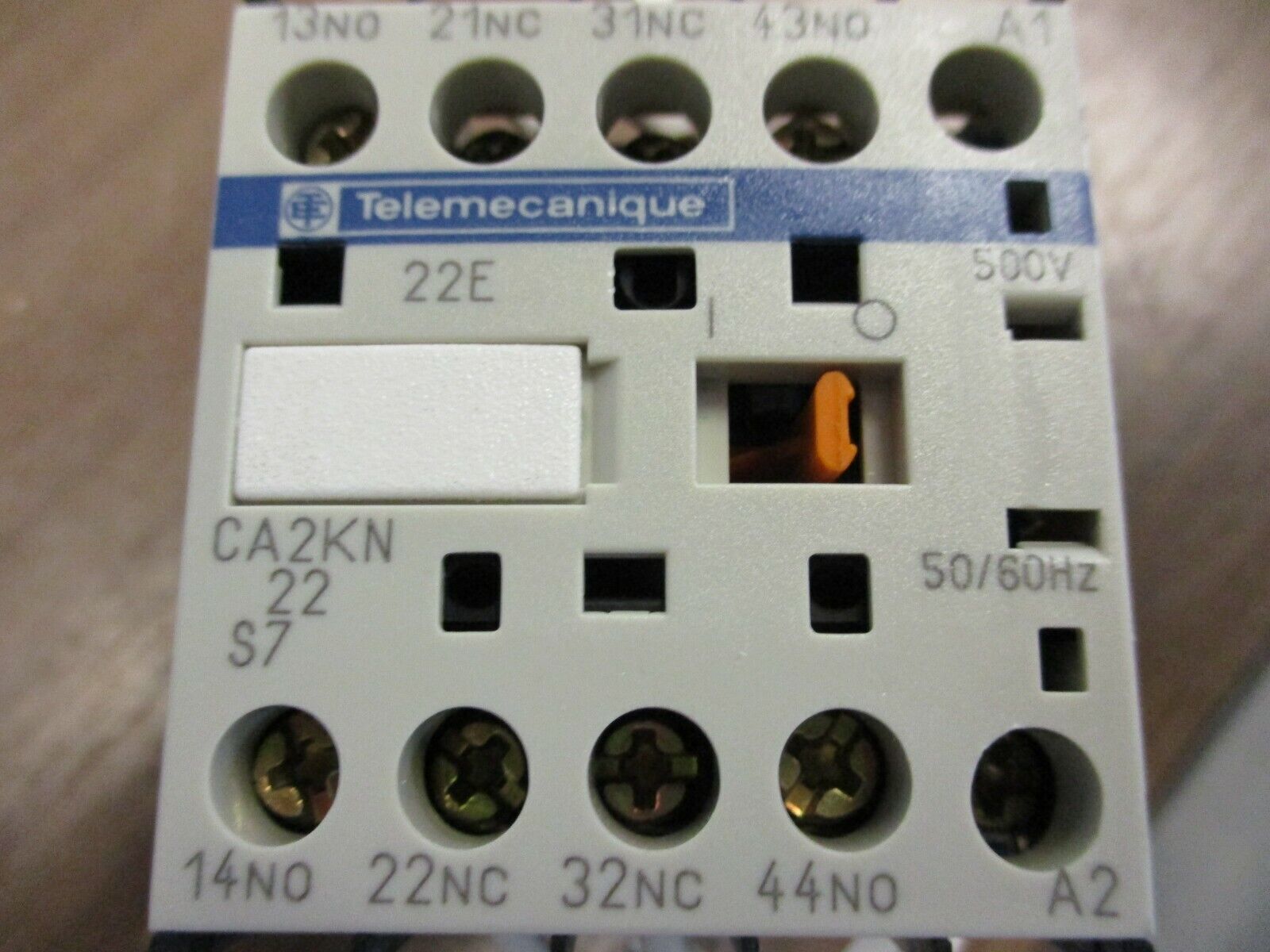 Telemecanique Contactor CA2KN 22 S7 500V 50/60Hz 10A Used