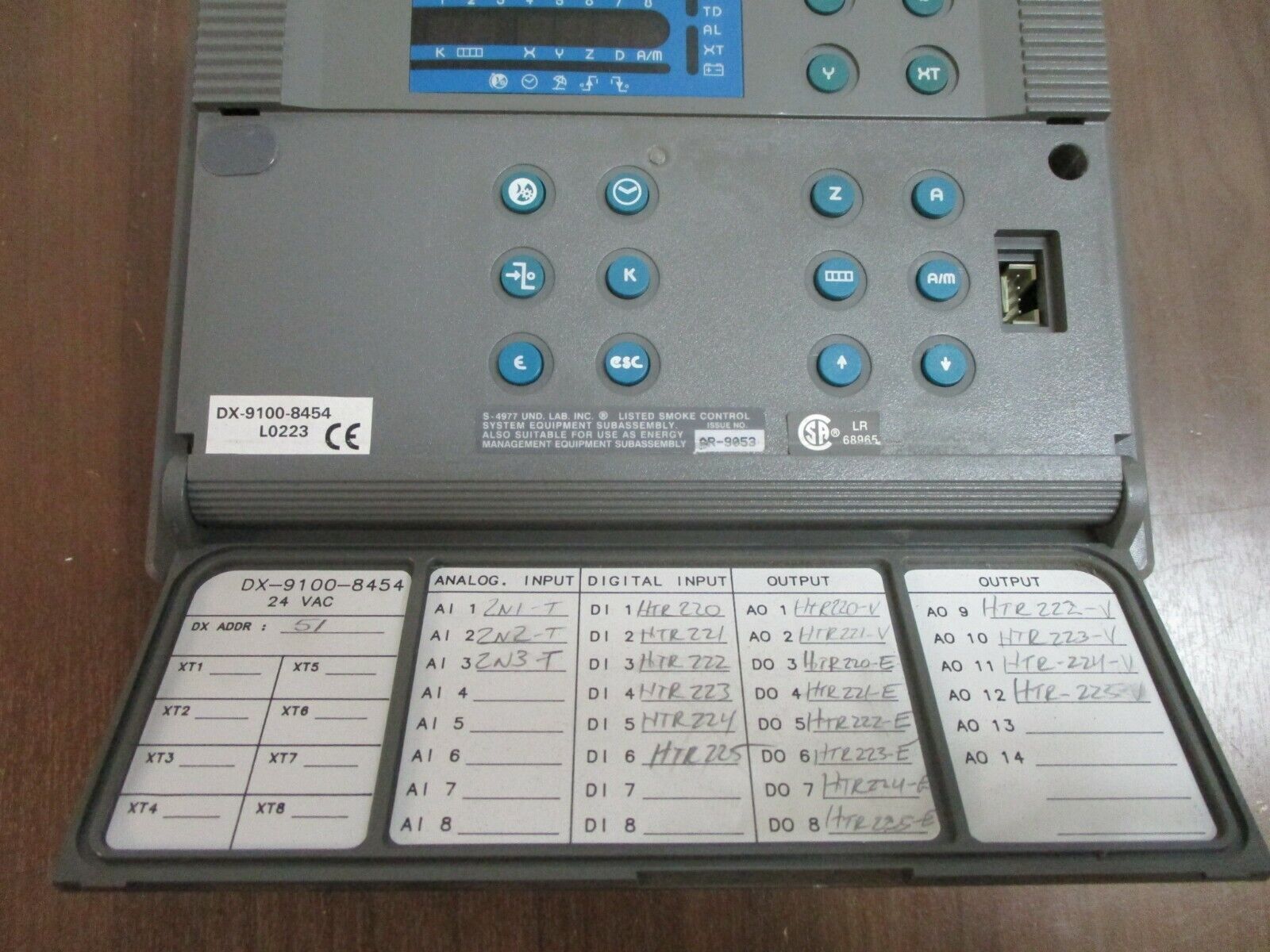 Johnson Controls Metasys Controller DX-9100-8454 24VAC, *Scraped Front* Used