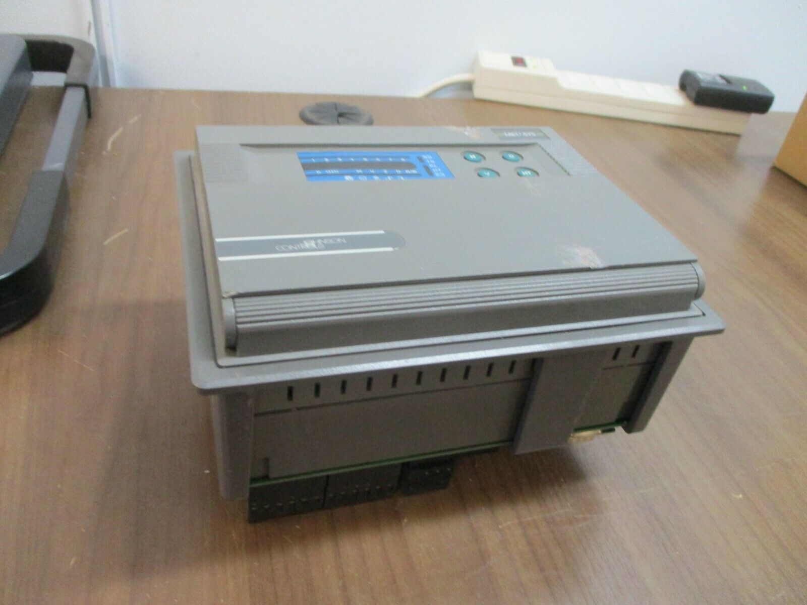 Johnson Controls Metasys Controller DX-9100-8454 24VAC, *Scraped Front* Used