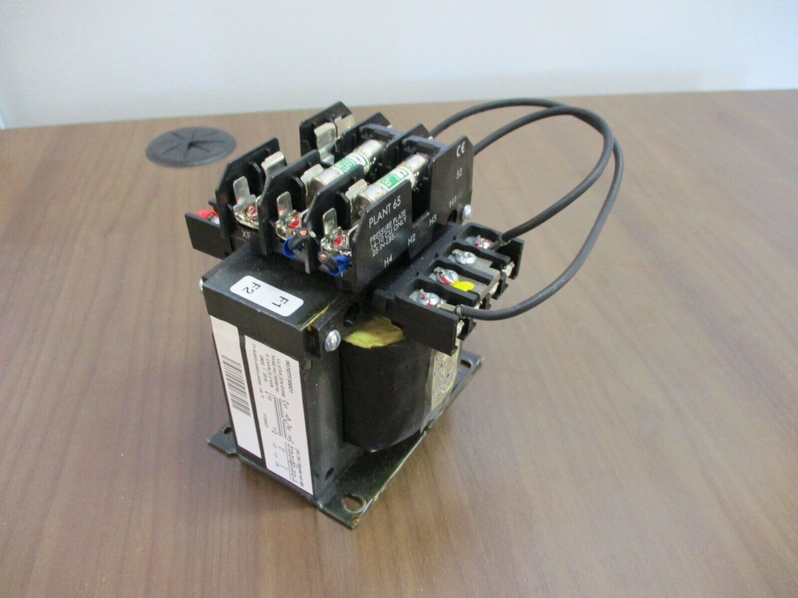 Square D Transformer 9070TF300D1 0.3KVA Pri:240/480 Sec: 120V Used