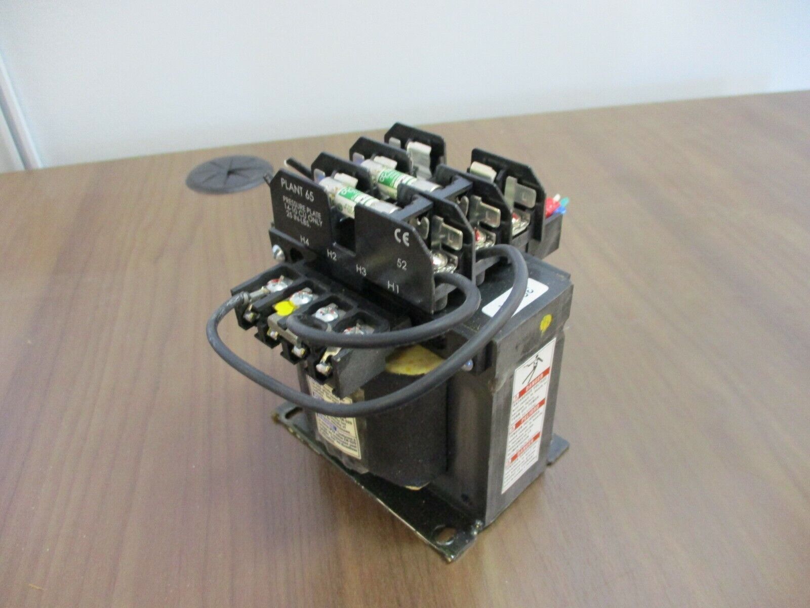 Square D Transformer 9070TF300D1 0.3KVA Pri:240/480 Sec: 120V Used