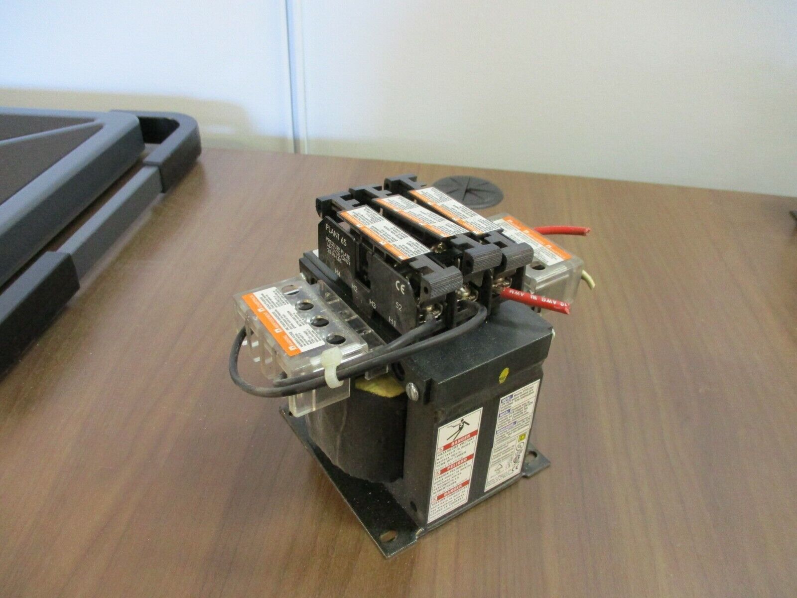Square D Transformer 9070TF500D1 500 VA Pri:240/480, Sec: 120V Used