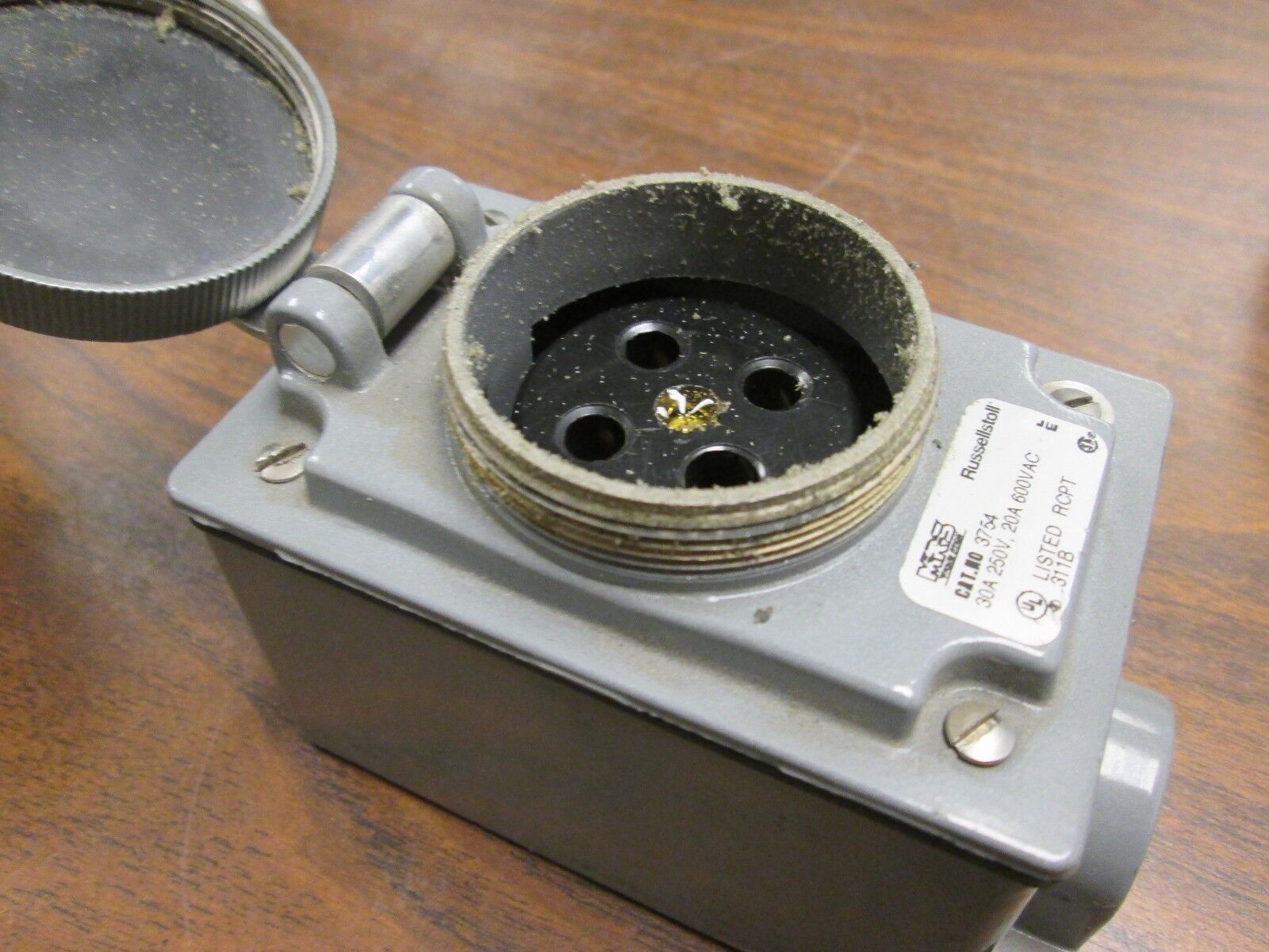 Russellstoll Receptacle 3754 30/20A 250/600VAC 3P 4W Used