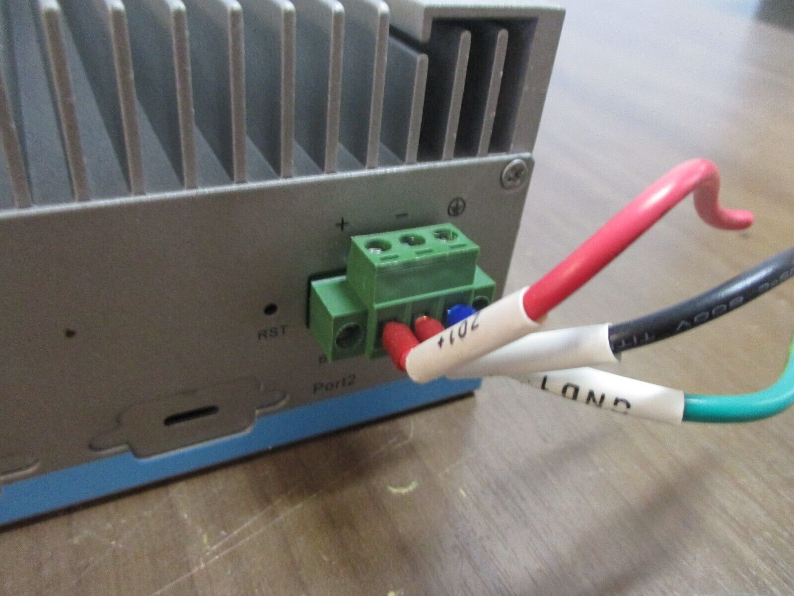 Advantech Embedded Automation Computer UNO2184G1401E-T 9-36VDC 5A Used