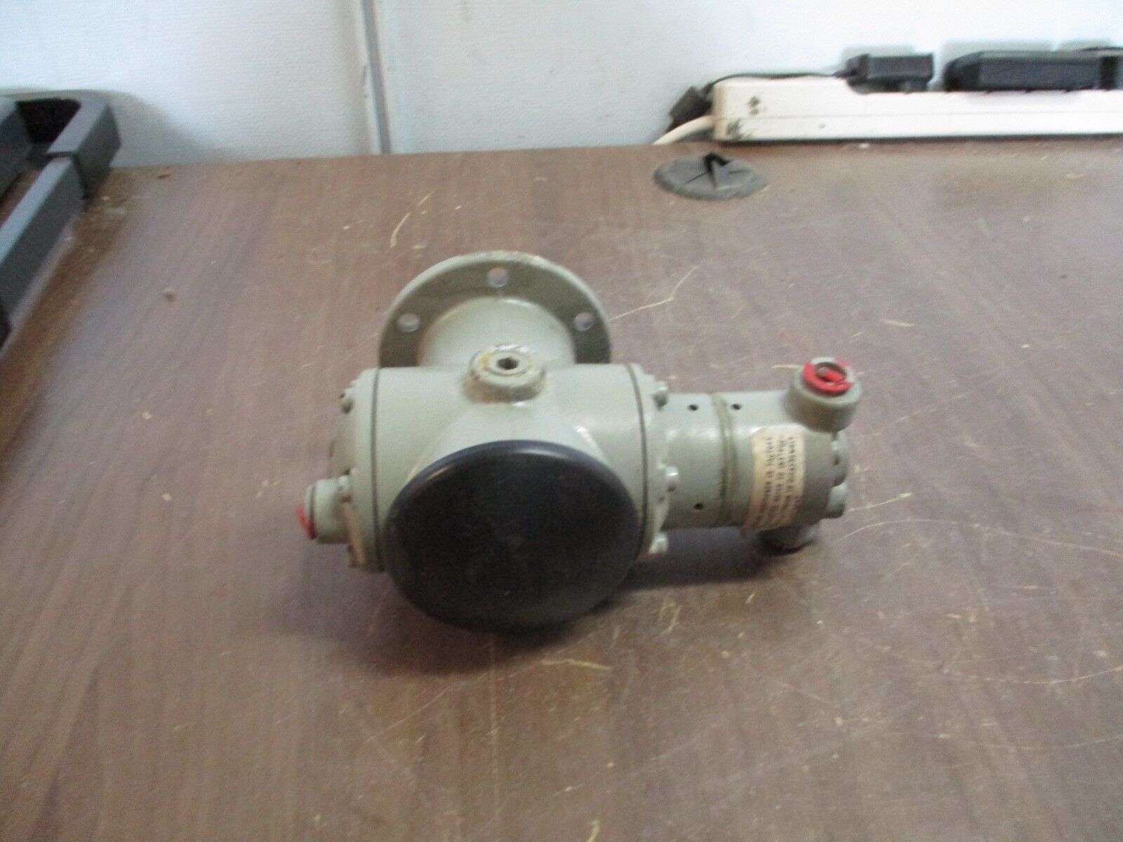 Conoflow Model J Pressure Regulator 13-15G Used