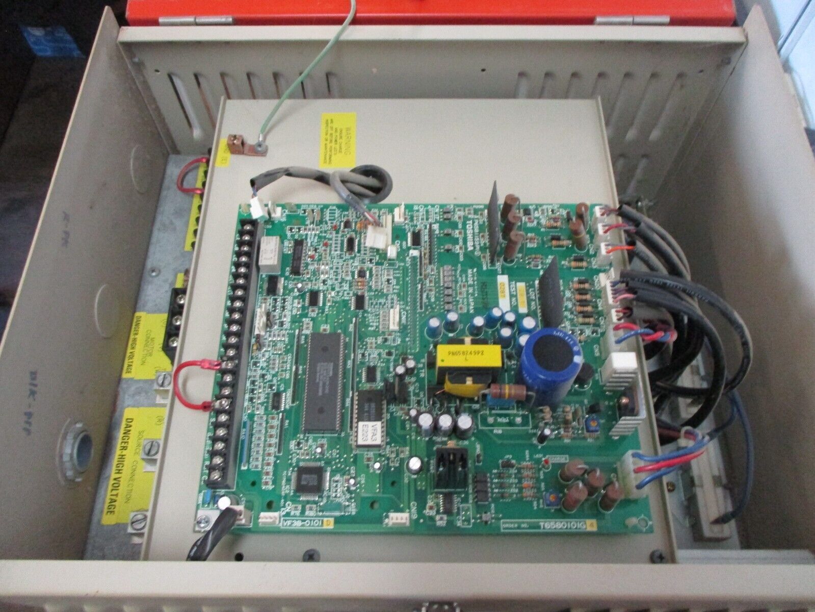 Sew-Eurodrive Movitrac AC Drive B4616.0 15HP 3Ph *Cracked Keypad Case* Used