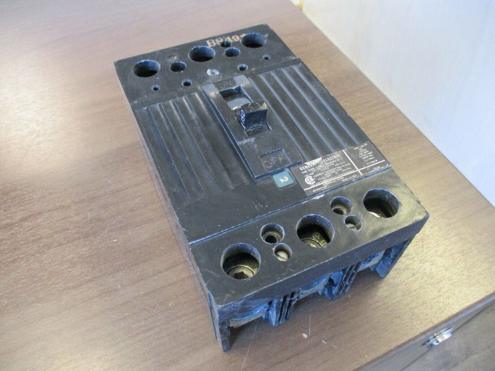 GE Circuit Breaker TQD32150 150A 240V 3P Used