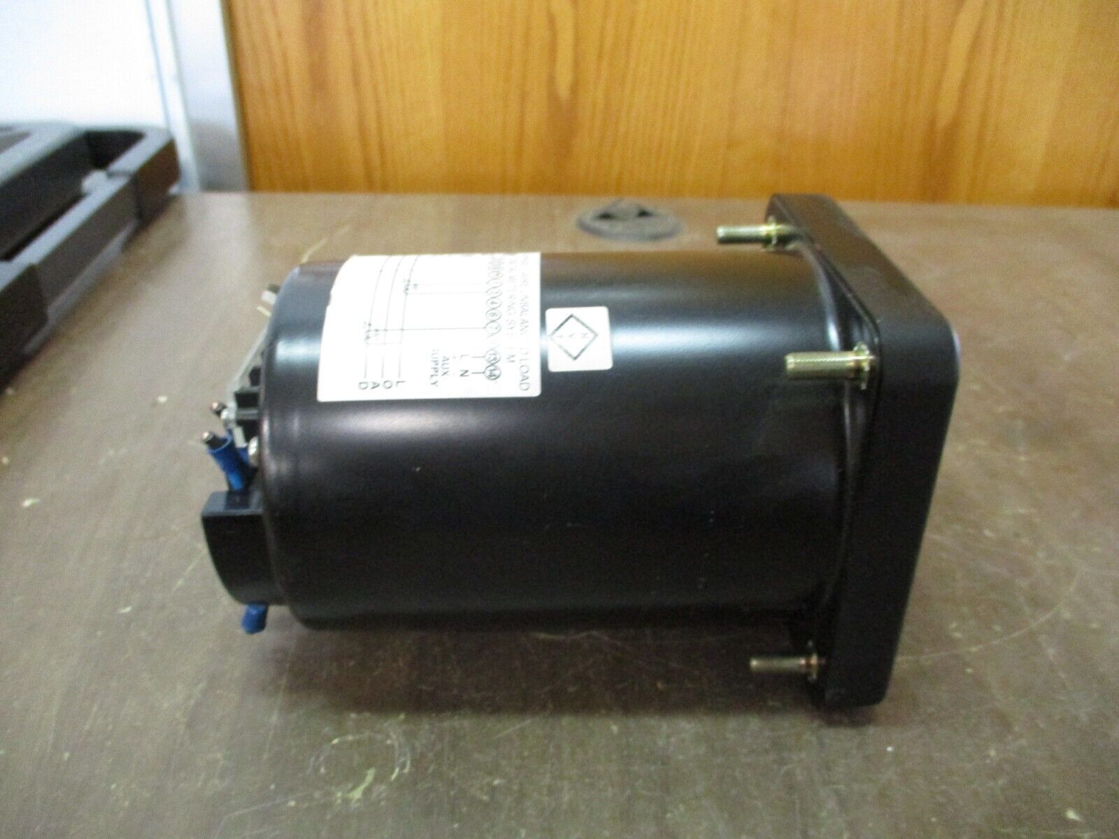 Crompton Integra 1540 Digital Meter INT-1543-120-5-L-M Aux: 12-48VDC Used