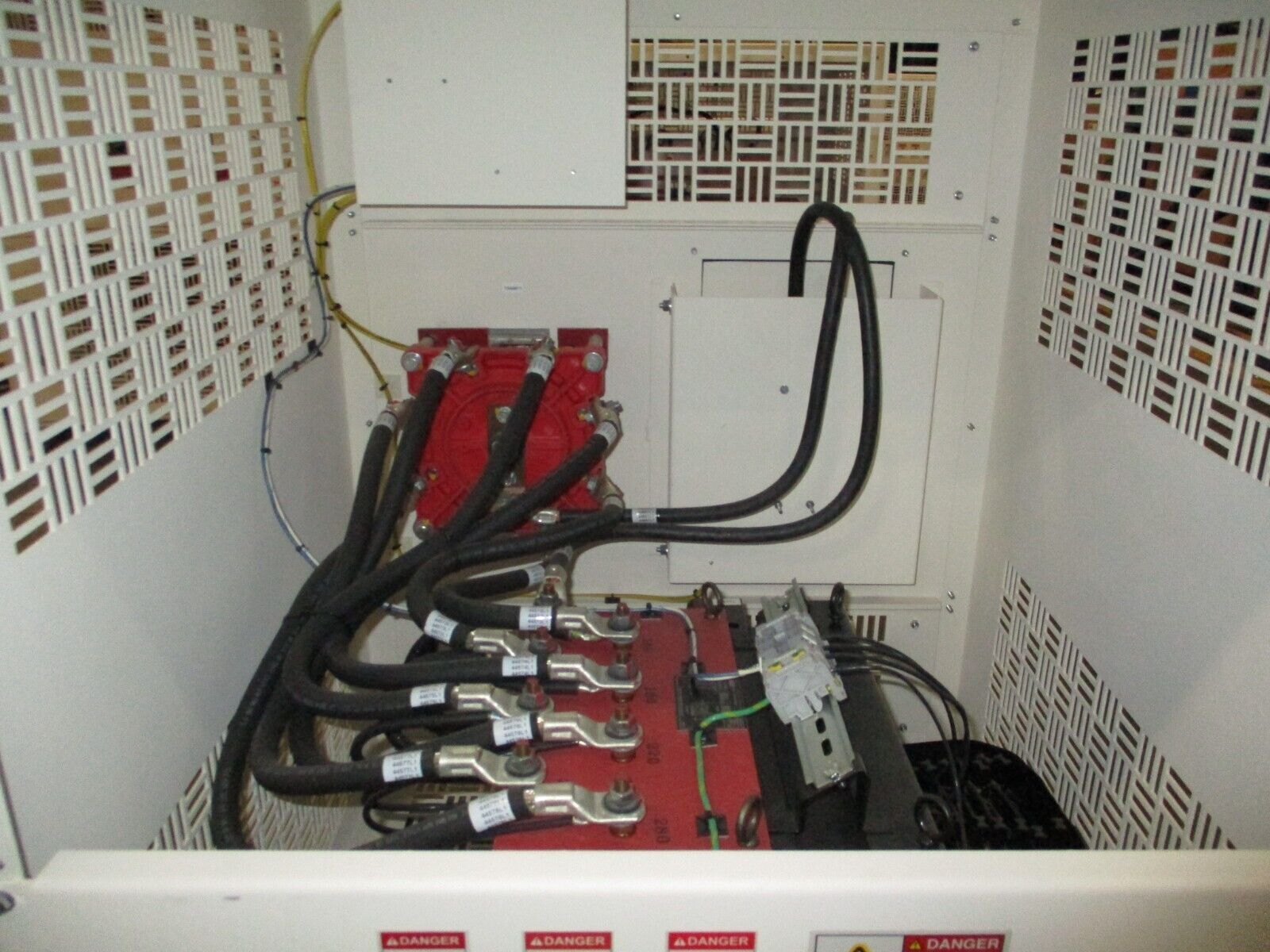 Spang Transformer w/ Breaker Disconnect L19141 20kVA 1Ph Pri: 480V Sec: 130/220V