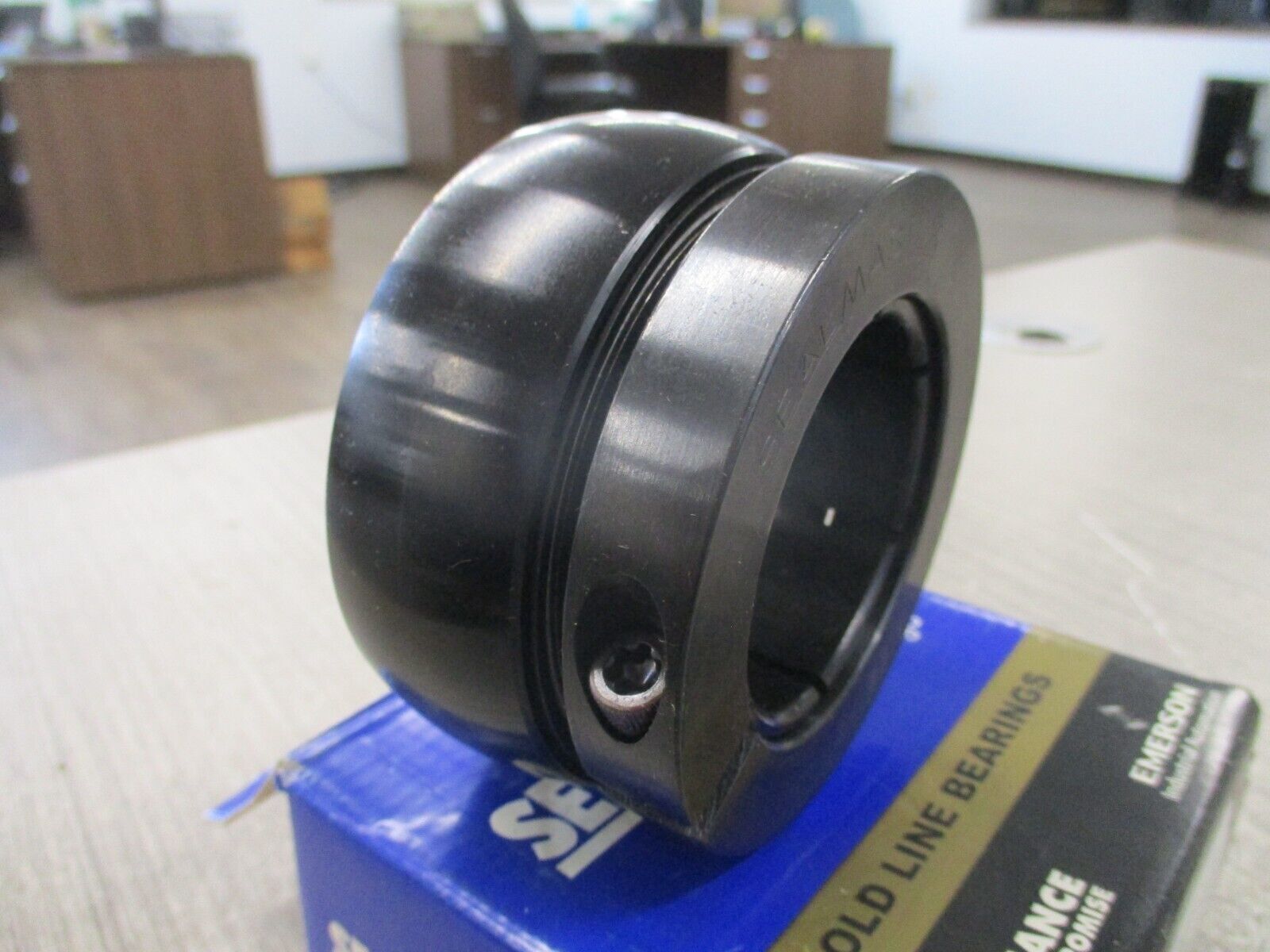 SealMaster Skwezloc Gold Line Bearing Insert 1-2T 2" New Surplus