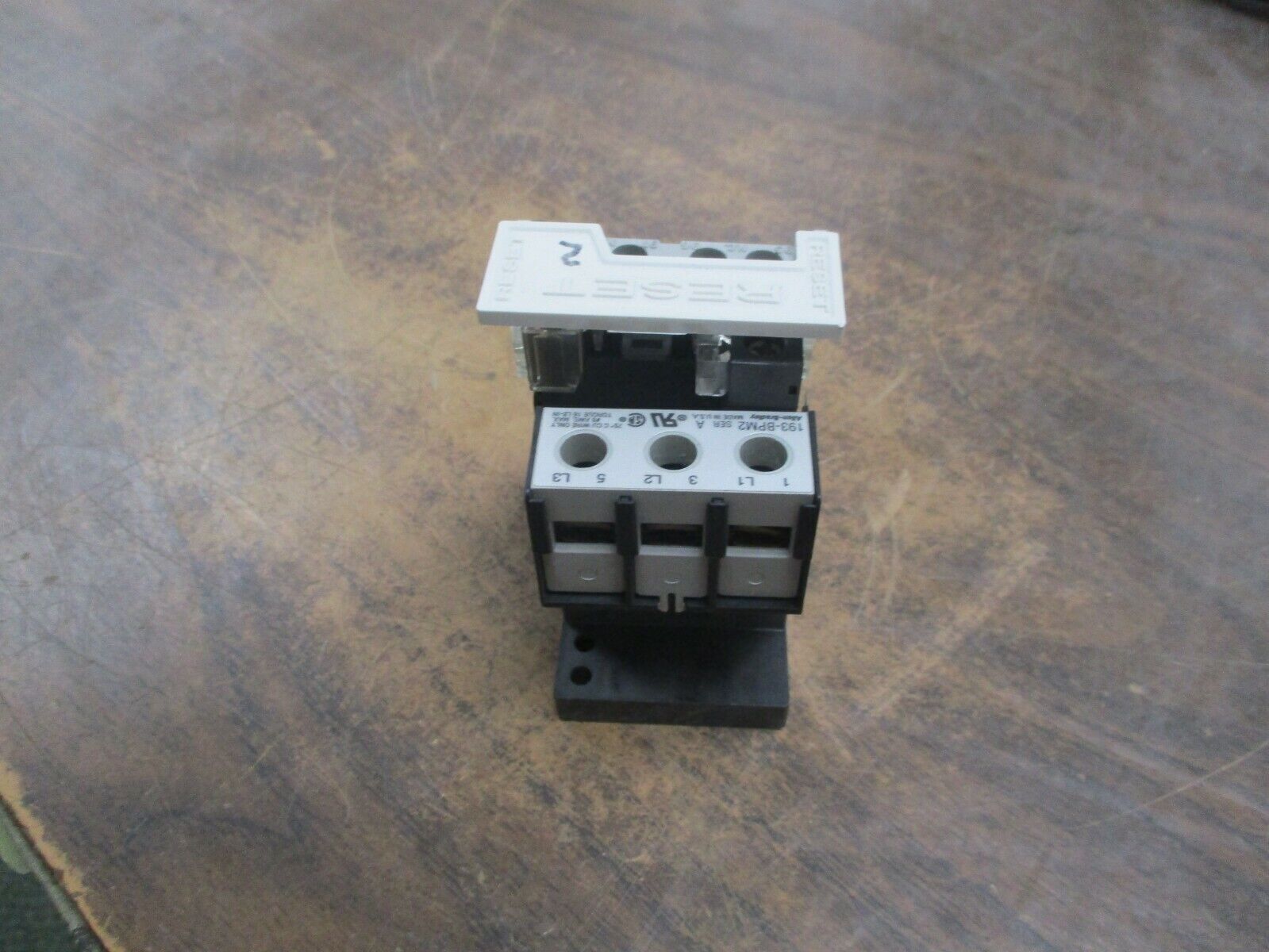 Allen-Bradley Solid State Overload 592-A2CT Trip: 0.32-1.0A w/ DIN Rail Adapter