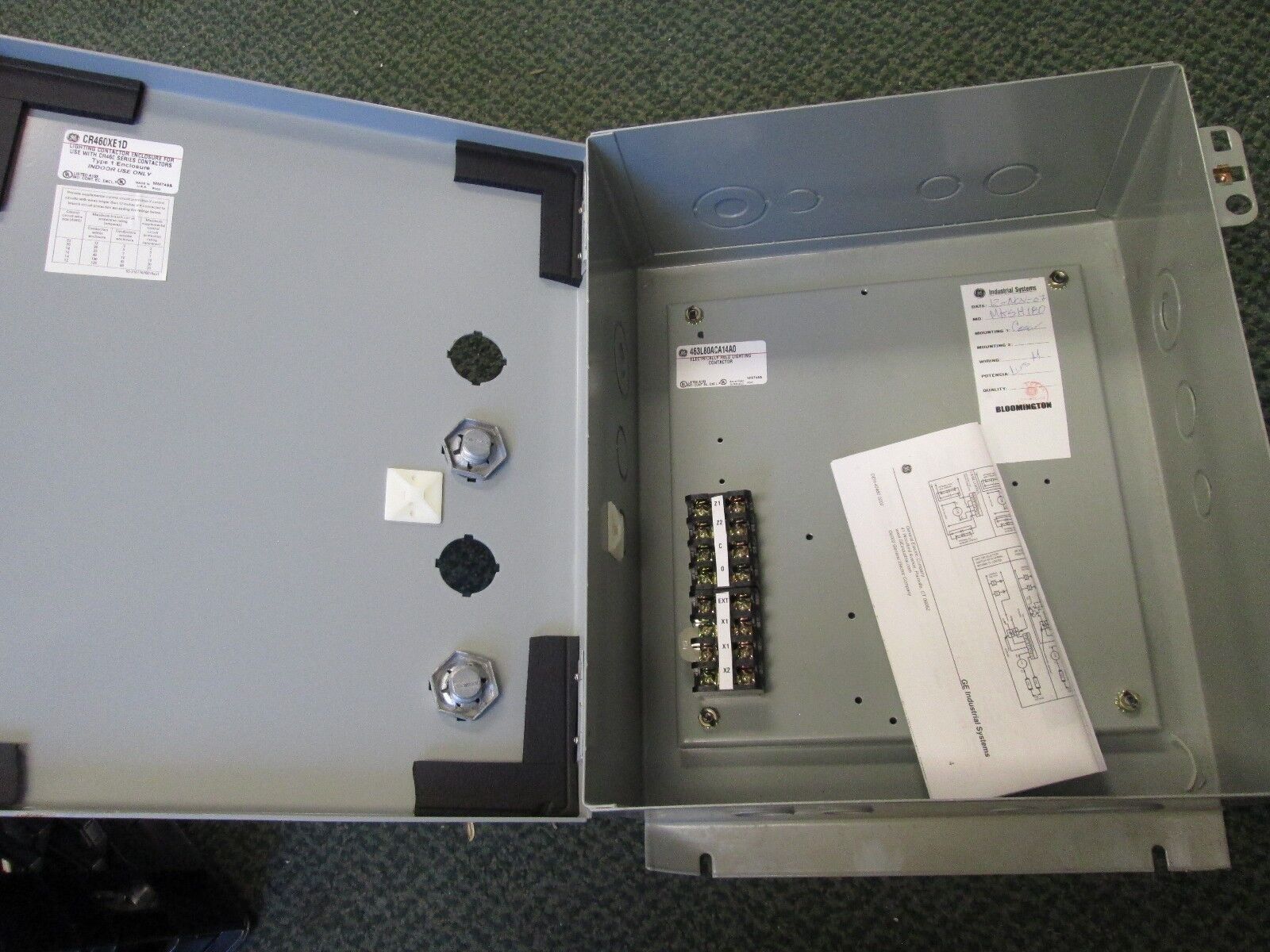 GE Lighting Contactor Enclosure CR460XE1D nema 1 Enclosure New Surplus