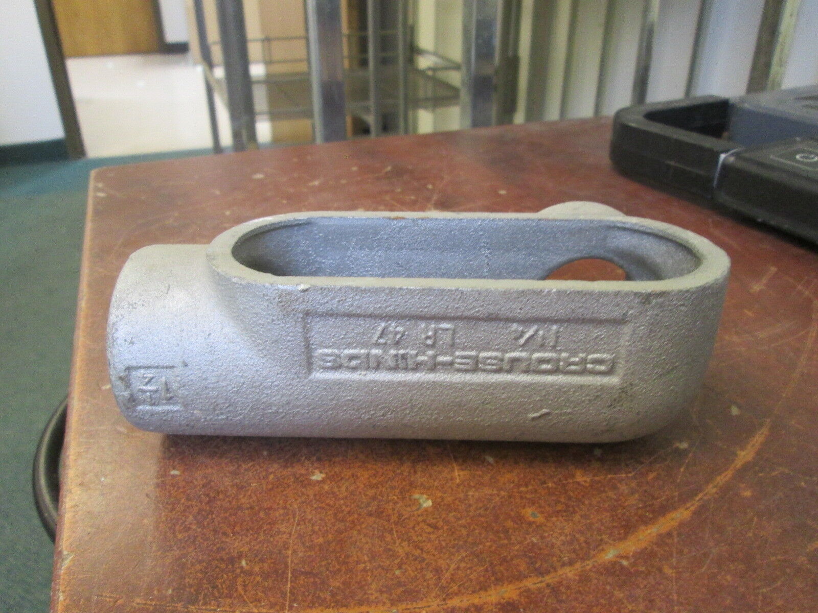 Crouse-Hinds Conduit Body LR47 1 1/4" Used