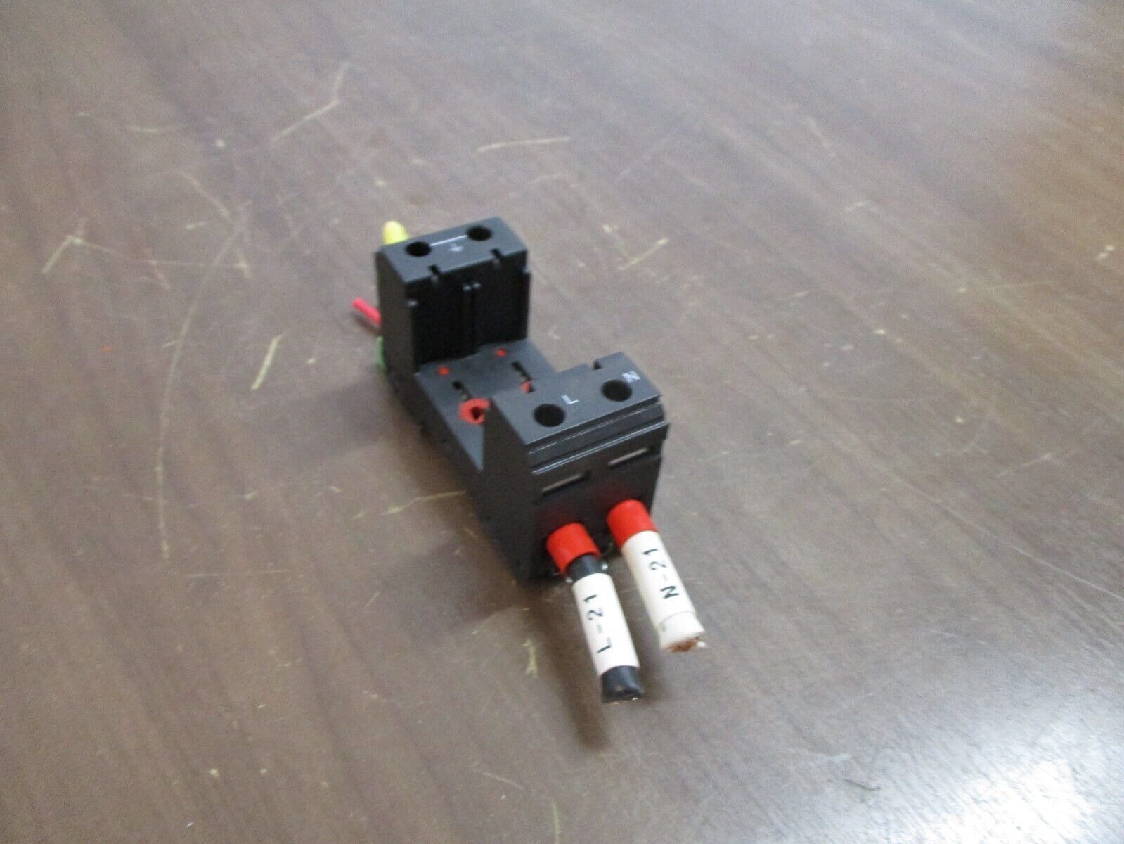 Phoenix Contact VAL-MS Surge Protection Base 5772032 230/1+1FM Used