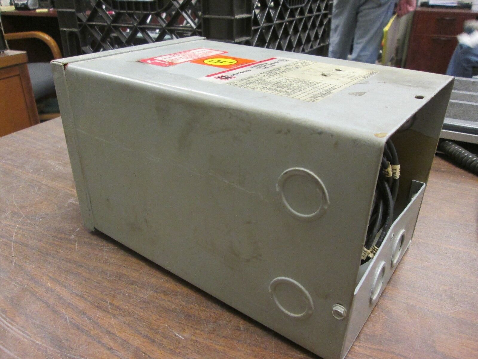 Cutler-Hammer Dry-Type Distribution Transformer S10N11S02N 2KVA Used