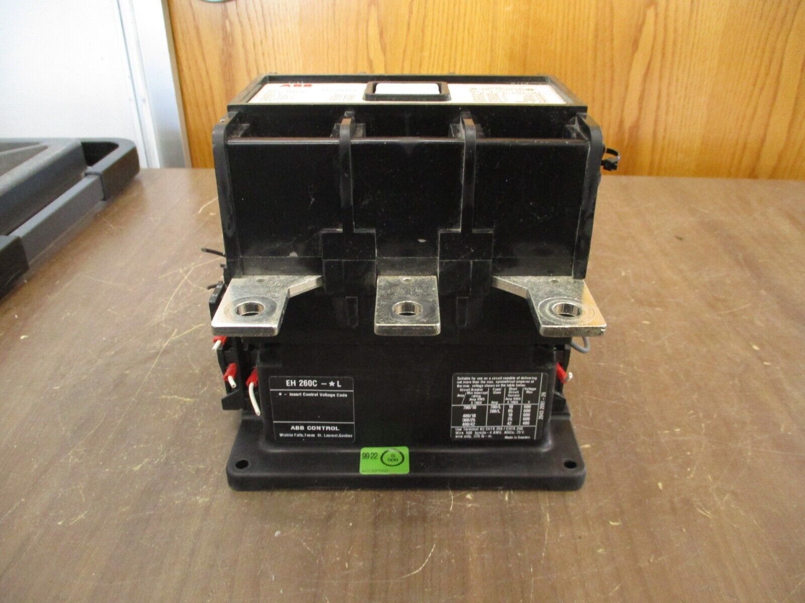 ABB Contactor EH 260 24VDC Coil 300A 600V 3P *Broken Mounting Foot* Used