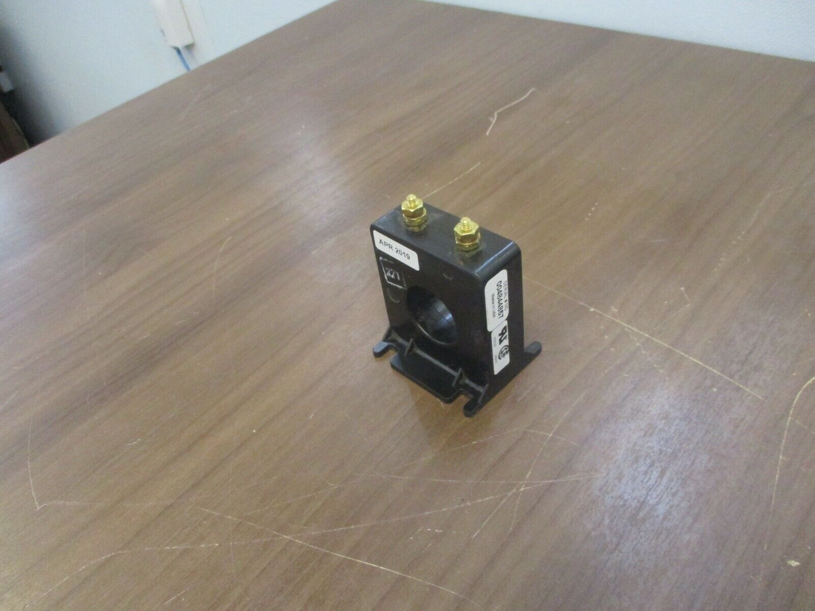 Allen-Bradley Current Transformer 1411-2SFT-500A Ratio 50:5A 600V 50-400Hz Used