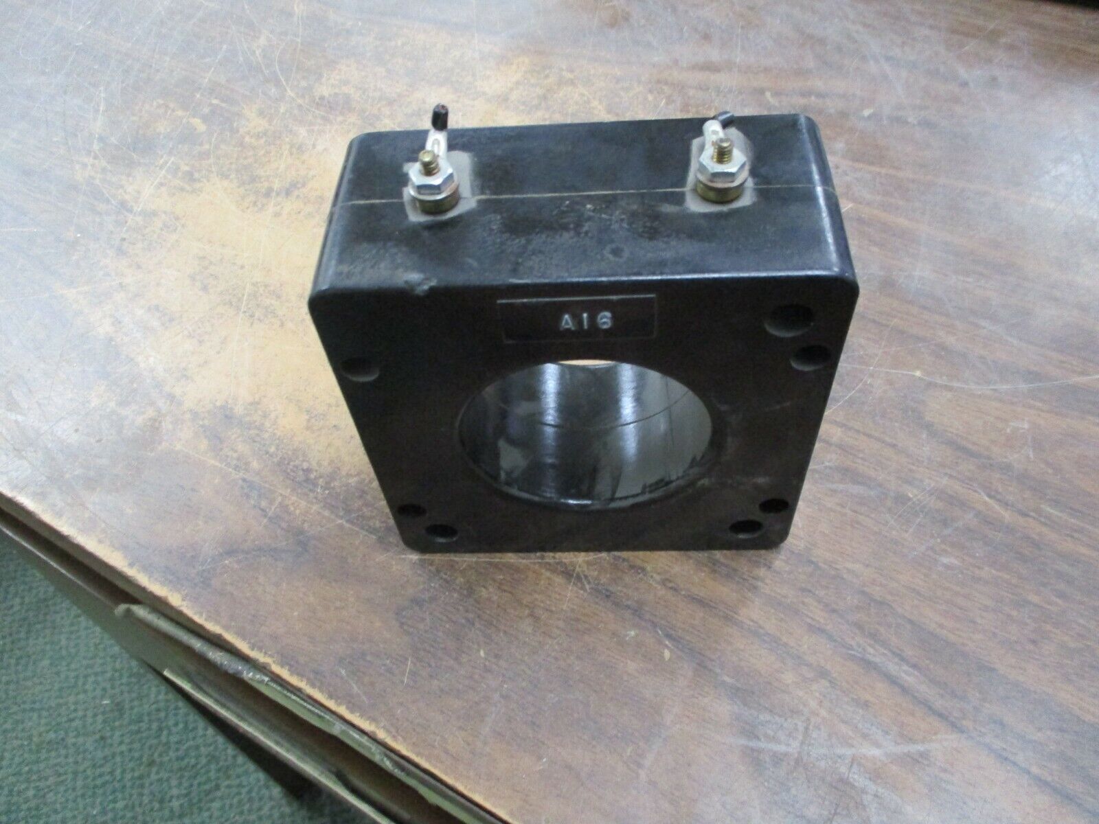 FPE Type LVM Current Transformer 2756-0354 Ratio 400:5A 600V 25-400Hz Used