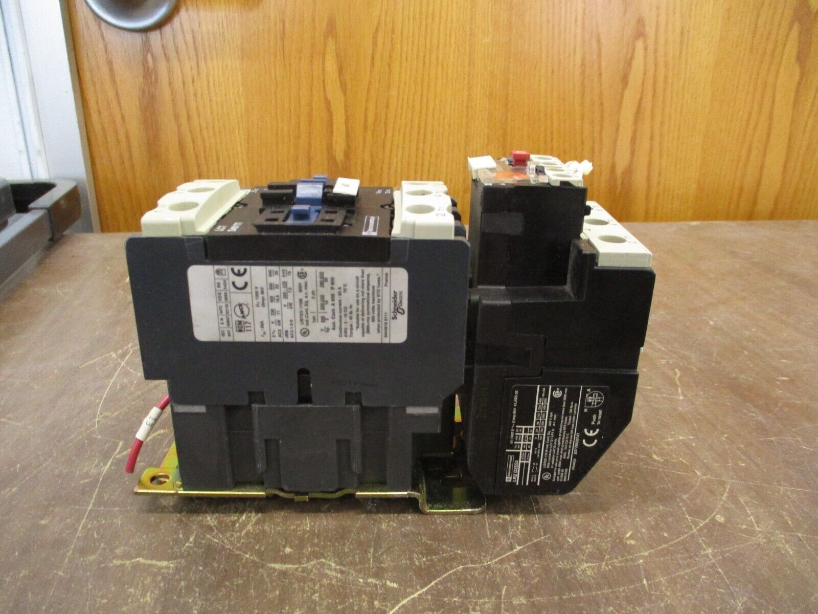 Telemecanique Starter LC1 D4011 / LR2 D35 Trip: 23-32A 120V Coil Used