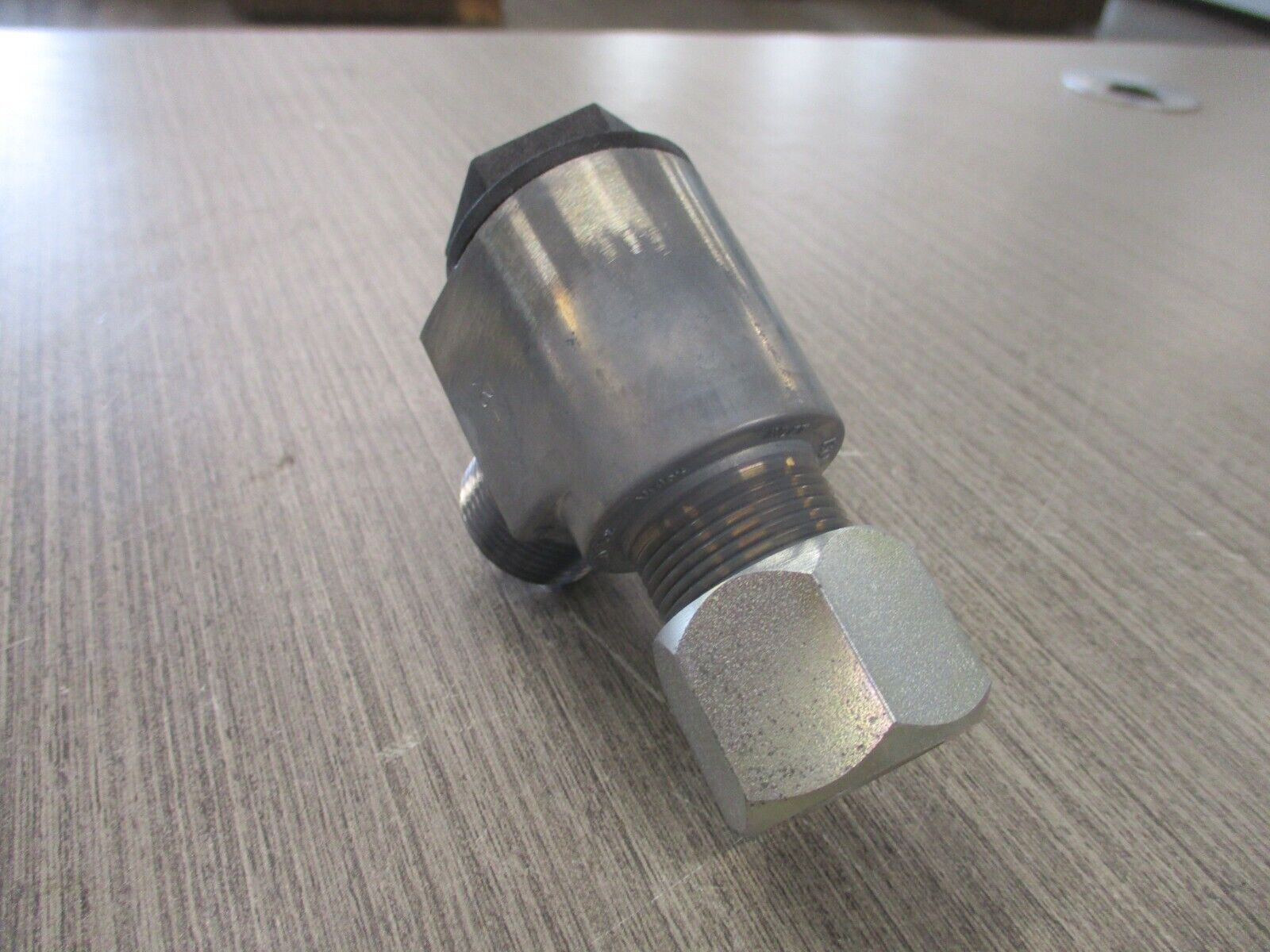 Eaton Airflex Quick Relief Valve 145141DF 3/4" New Surplus
