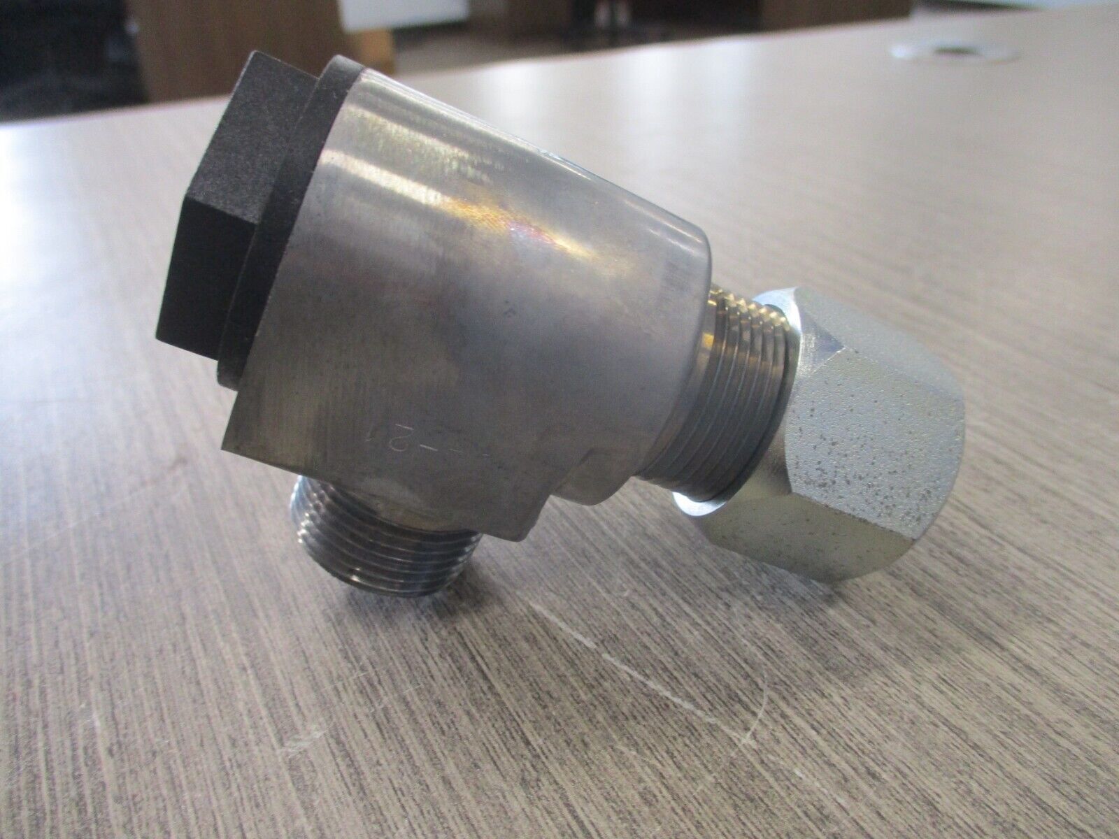 Eaton Airflex Quick Relief Valve 145141DF 3/4" New Surplus