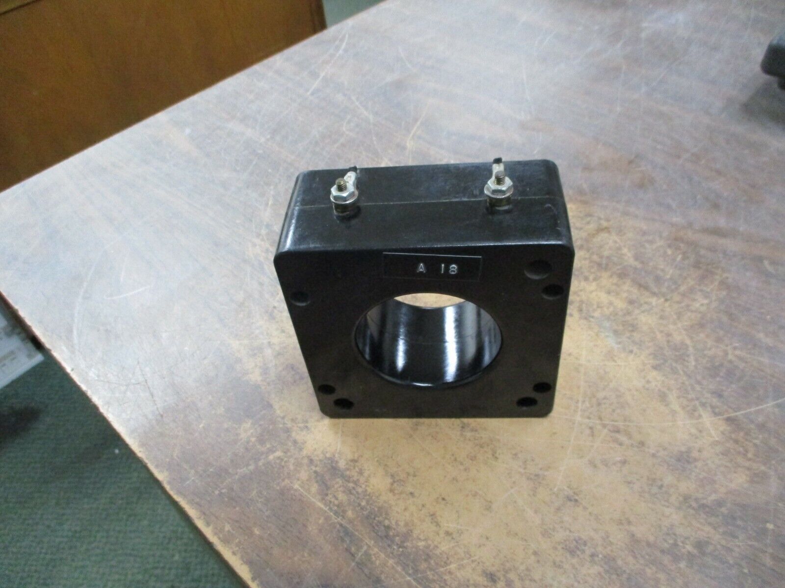 FPE Type LVM Current Transformer 2756-0354 Ratio 400:5A 600V 25-400Hz Used