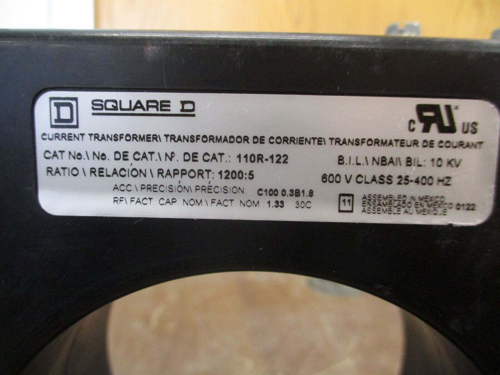 Square D Current Transformer 110R-122 Ratio 1200:5A New Surplus