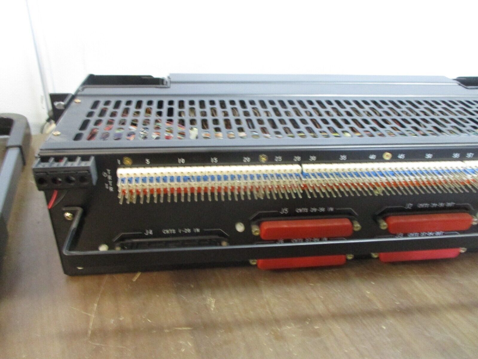 ADC DSX-1 Cross Connect D1M-1A0024 42/56VDC 2A Used