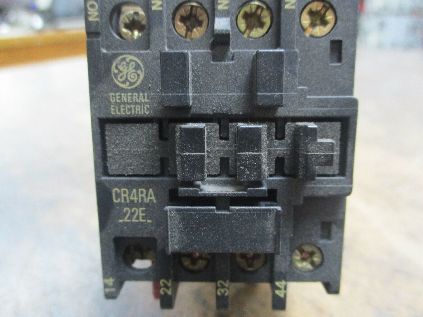 GE Contactor CR4RA 120V Coil 20A 600V Used
