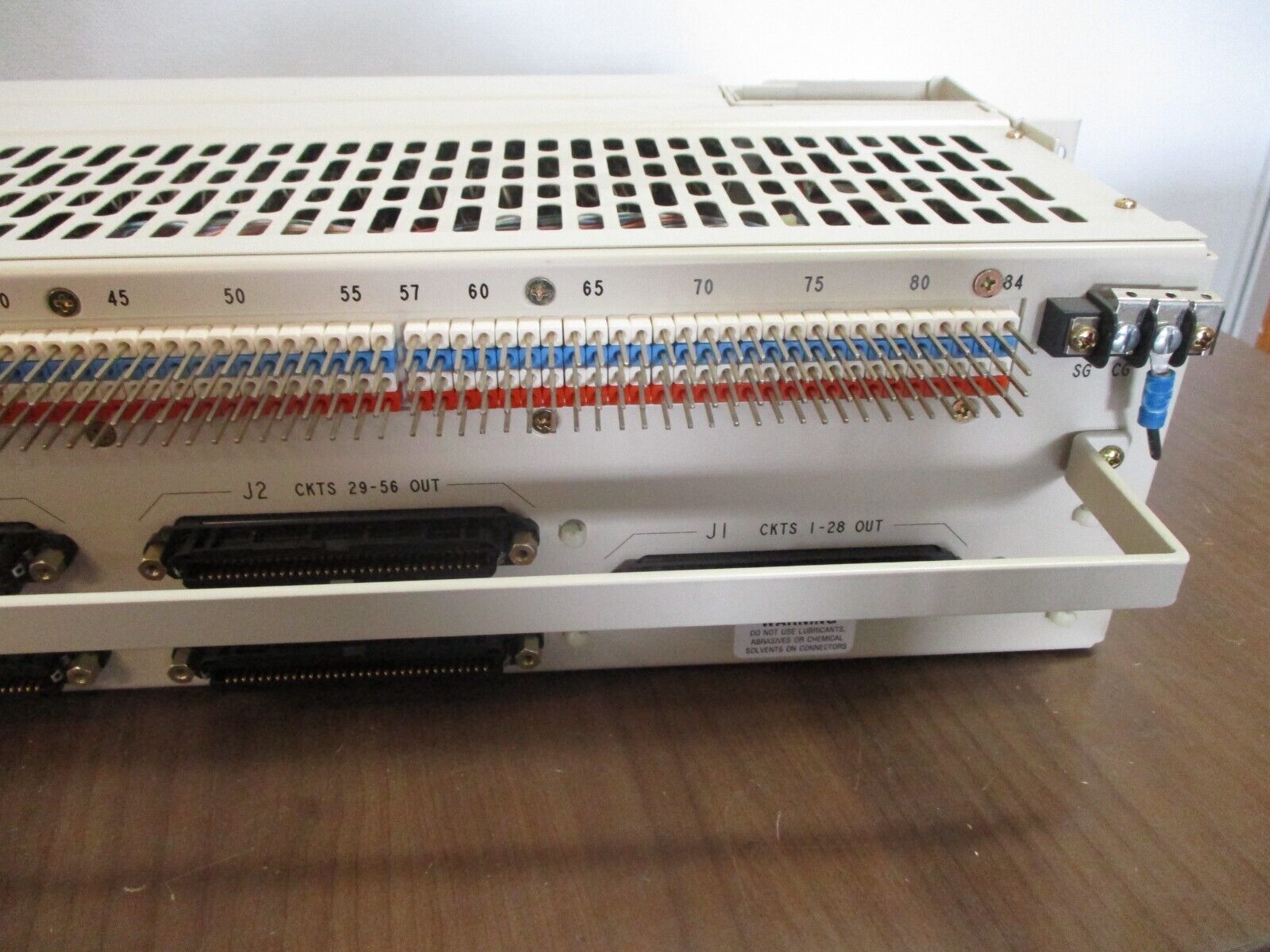 ADC DSX-1 Cross Connect D1M-1A0023 42/56VDC 2A Used