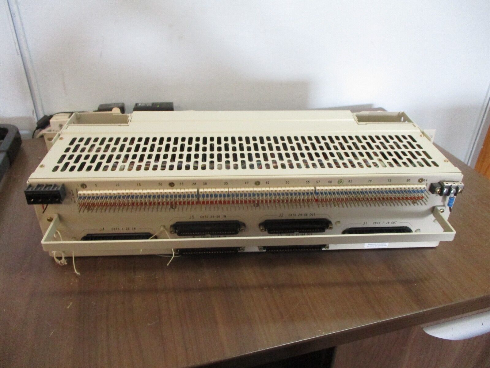 ADC DSX-1 Cross Connect D1M-1A0023 42/56VDC 2A Used