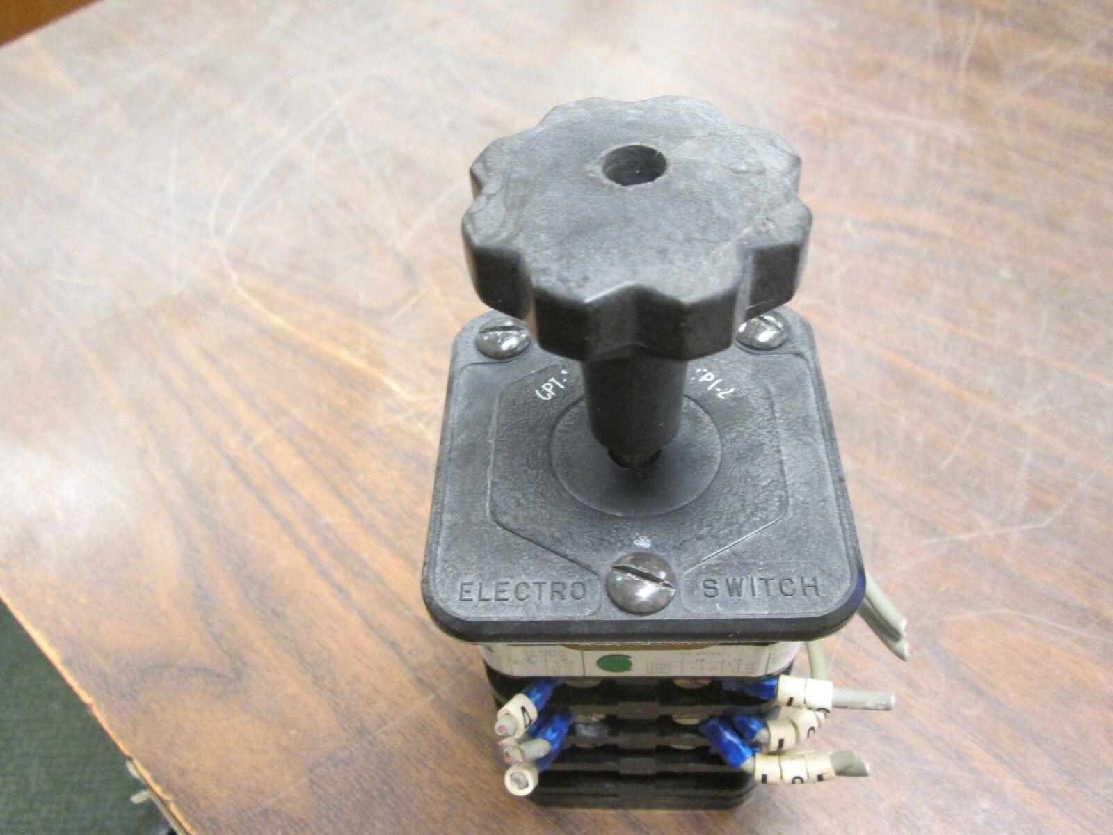 Electro Switch Series 40 Rotary Switch 40KB 2254D4 32A 600V Used