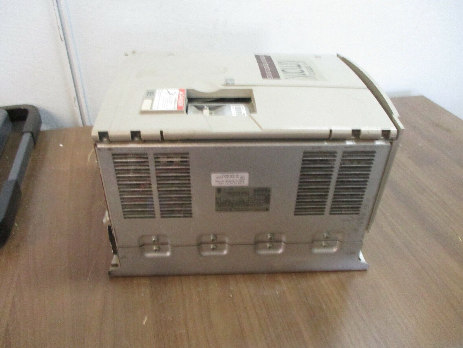 Square D Altivar 58 AC Drive ATV58HD16N4ZU 15HP *No Keypad* Used