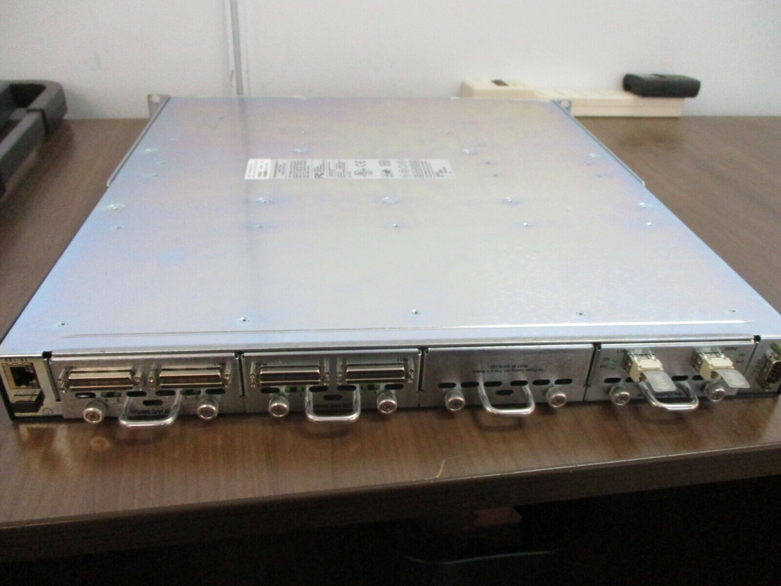 Crossroads Storage Router 10000 (1) Fibre Channel Module (2) SCSI HVD Modules