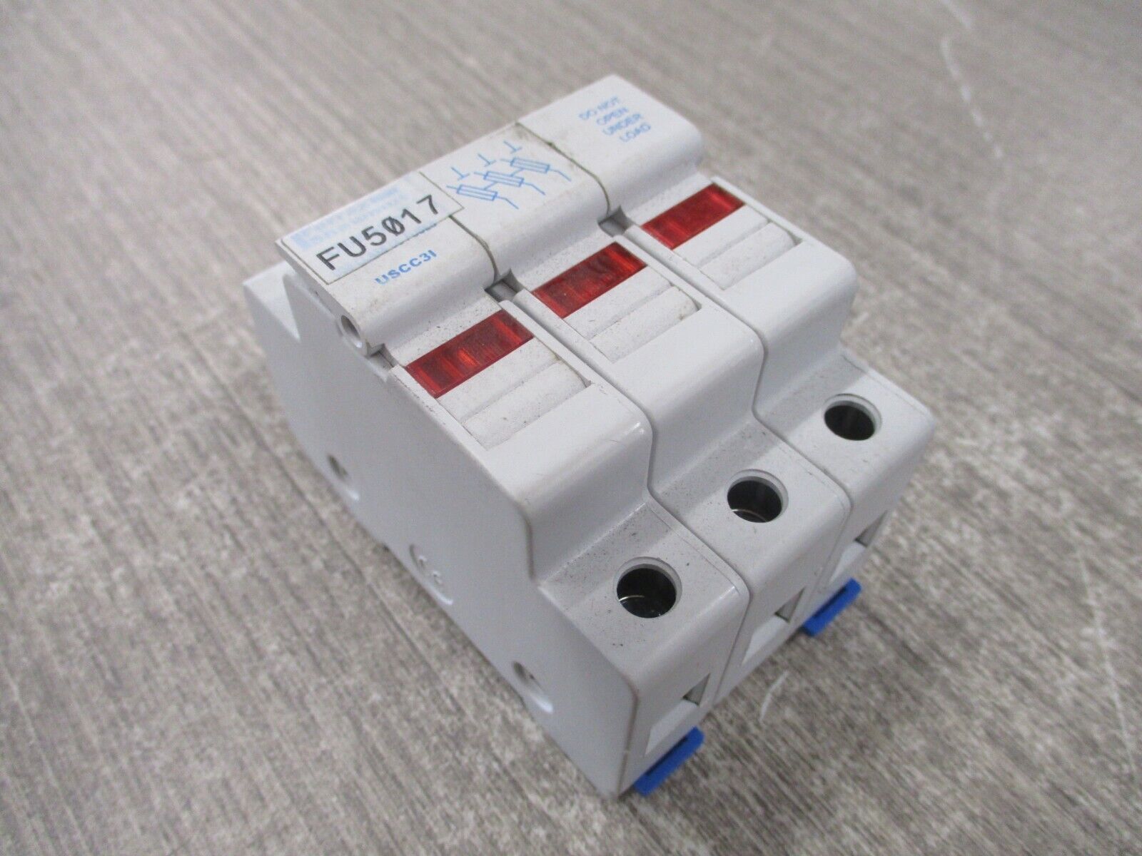 Ferraz Shawmut Fuseholder USCC3I 30A 600V 3P Used