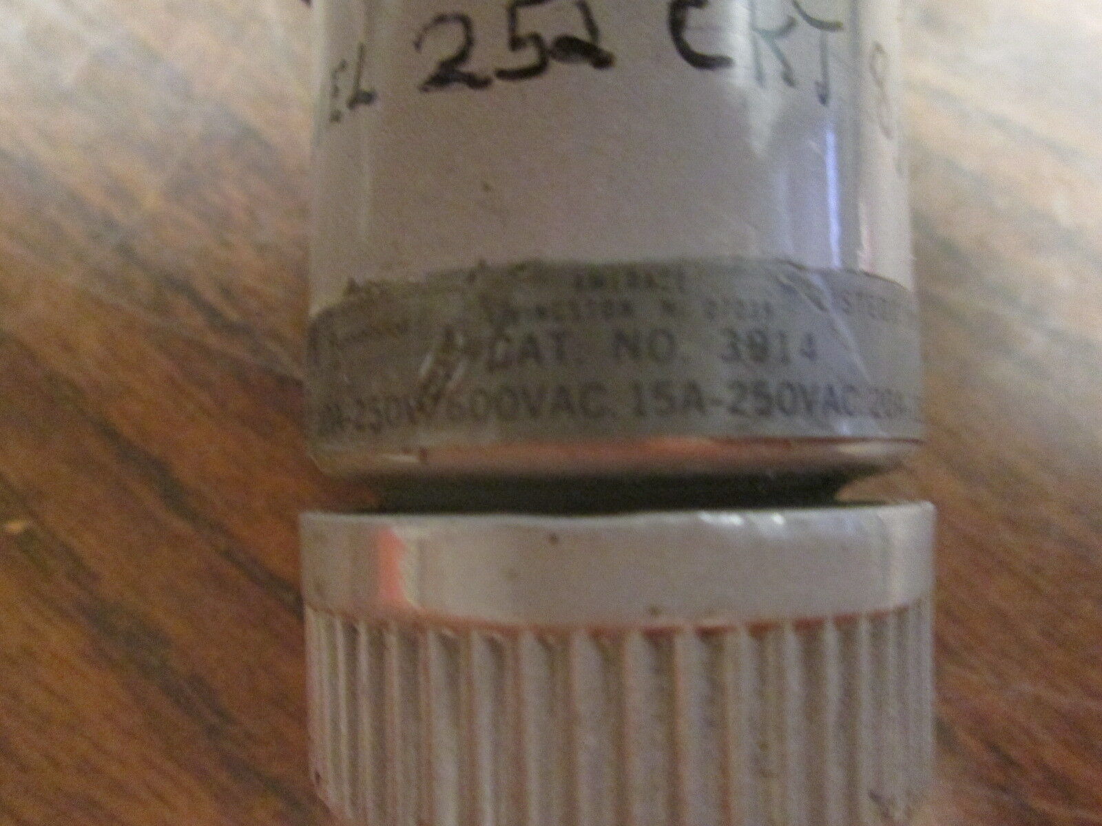 Russellstoll Receptacle 3914 15A 250/600V 4P Used