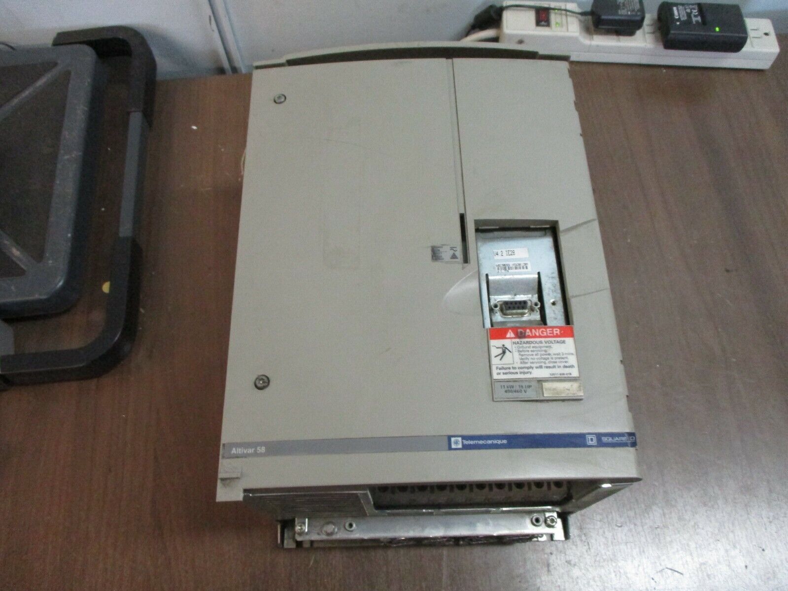 Square D Altivar 58 AC Drive ATV58HD16N4Z 15HP *No Keypad* Used