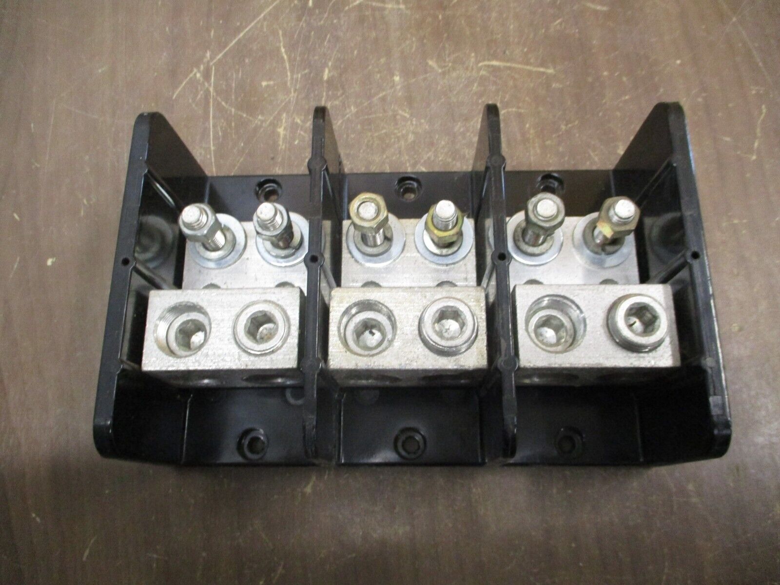 Marathon Power Distribution Block 1453599 5 760A 600V 3P Used
