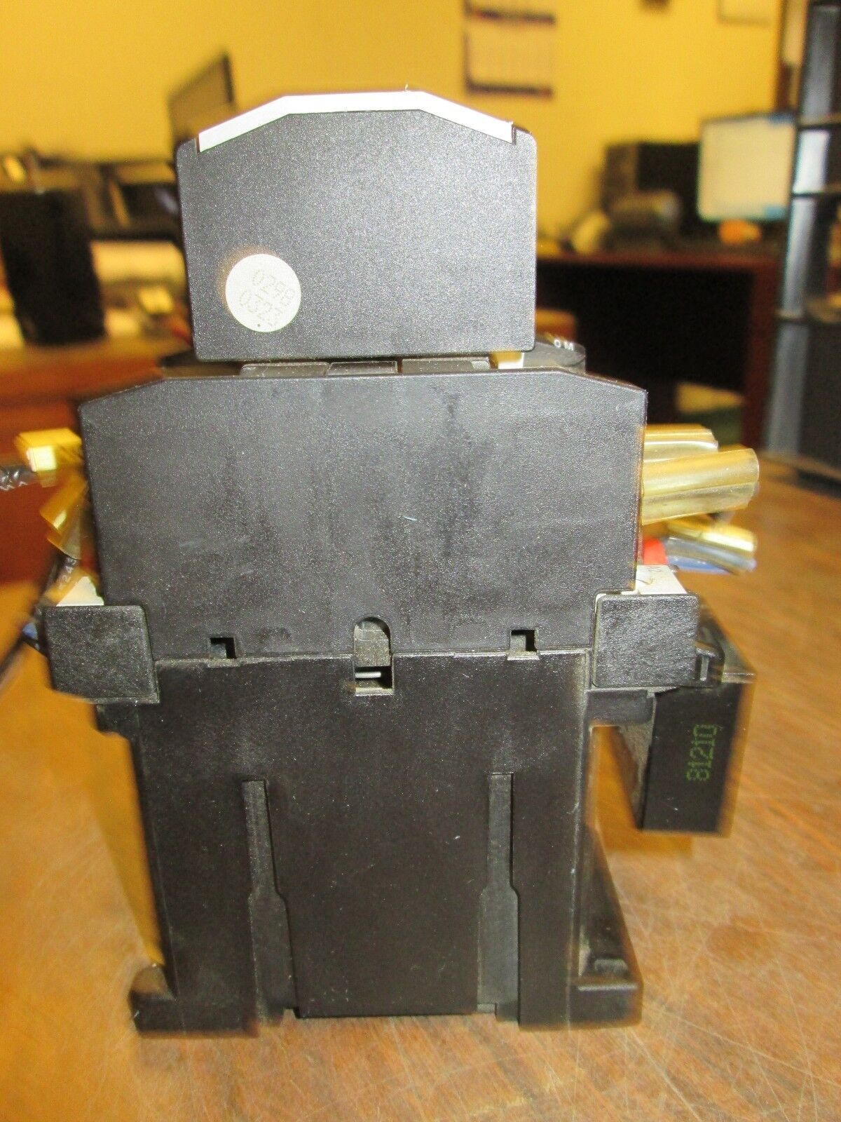 Klockner Moeller Contactor w/ Aux Contact Block DIL0M-G 24VDC Coil 35A 600V Used