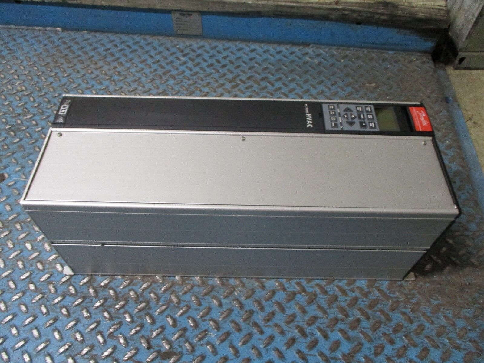 Danfoss VLT 6022 AC Drive 175Z7362 20HP Used